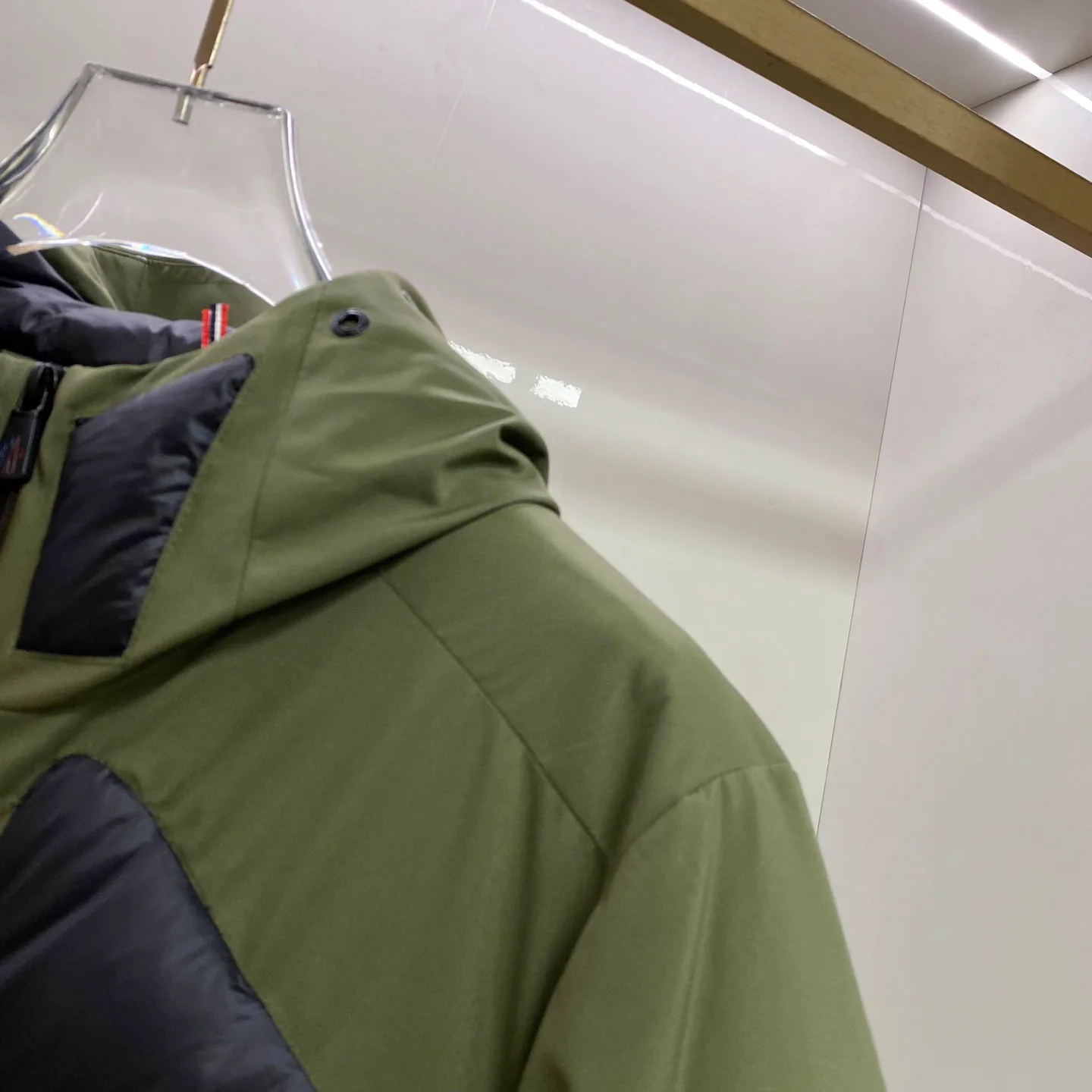 Men's Jackets And Down Jackets MONCLER 18029239