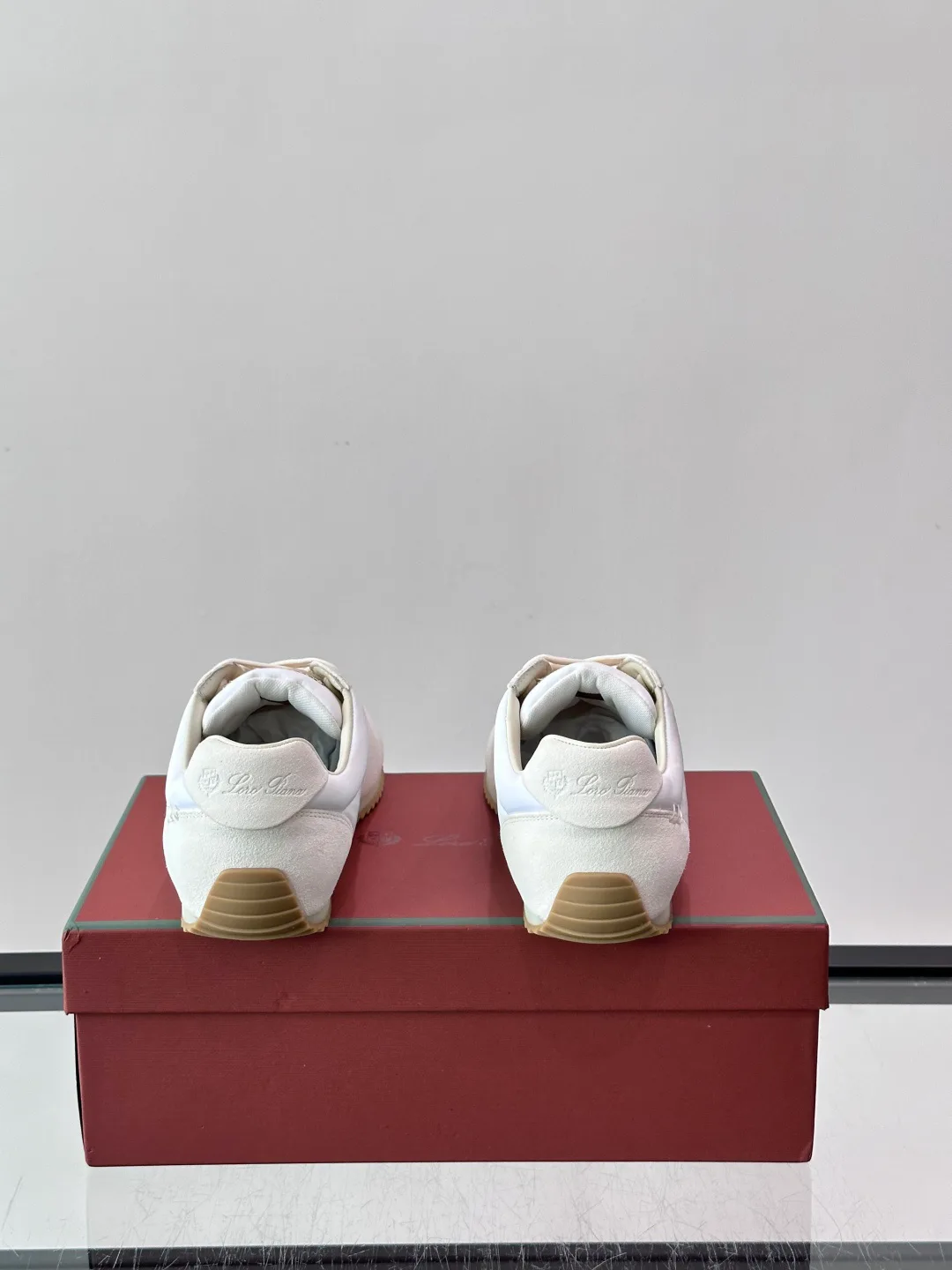 Women's Sneakers LORO PIANA 17447596