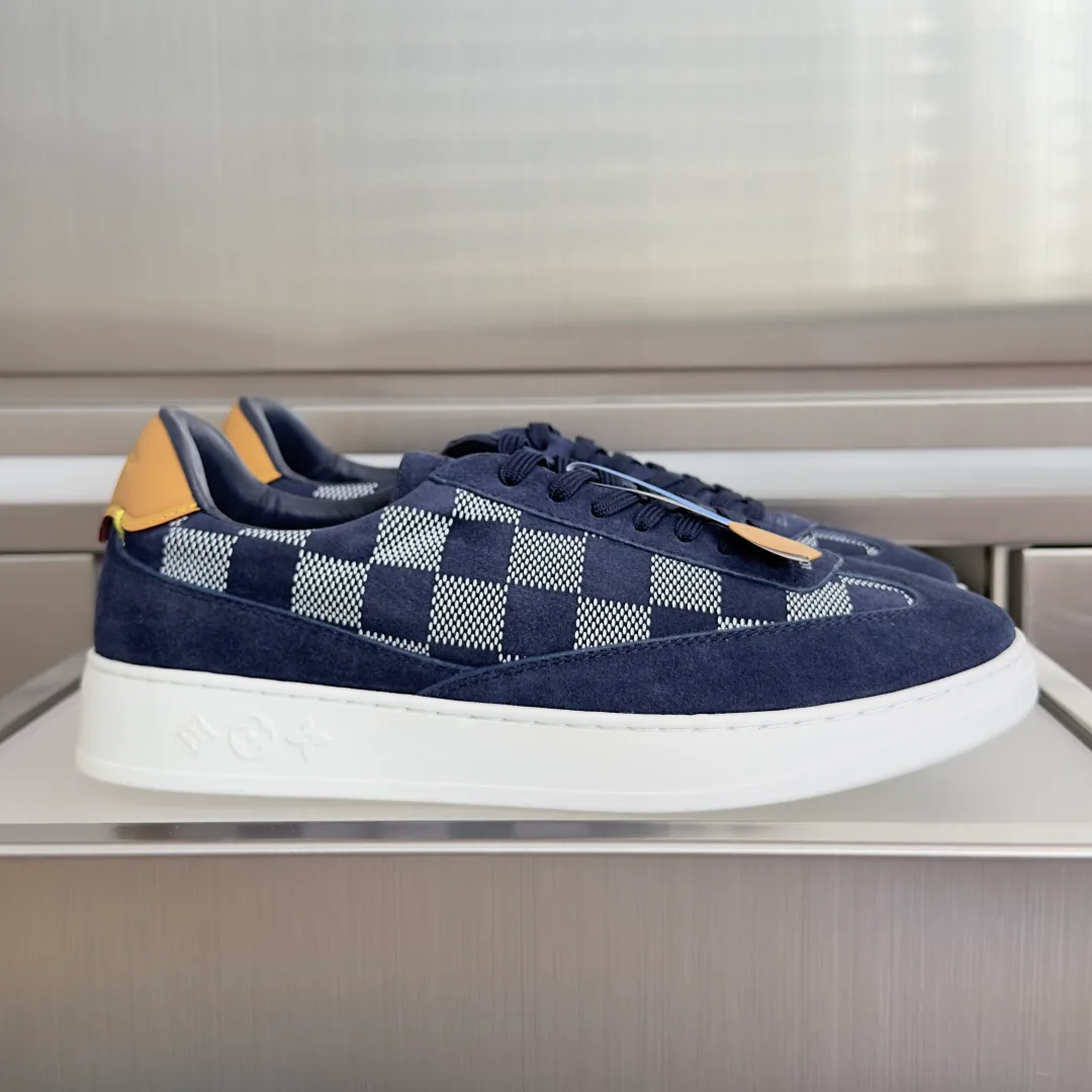 Women's Sneakers LOUIS VUITTON 17910625