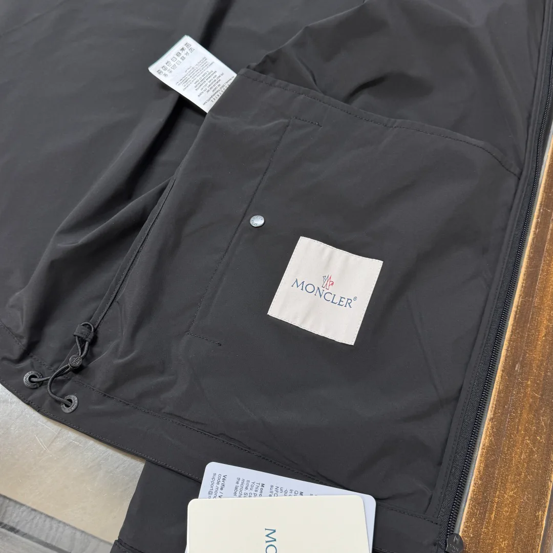 Men's Jackets And Down Jackets MONCLER 18416533