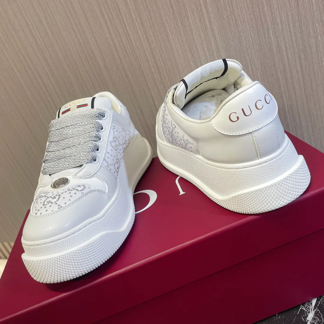 Women's Sneakers GUCCI 18011363