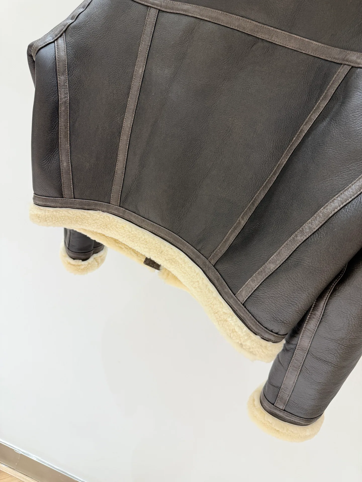 Women's Leather Jackets And Sheepskin Coats JACQUEMUS 18082984
