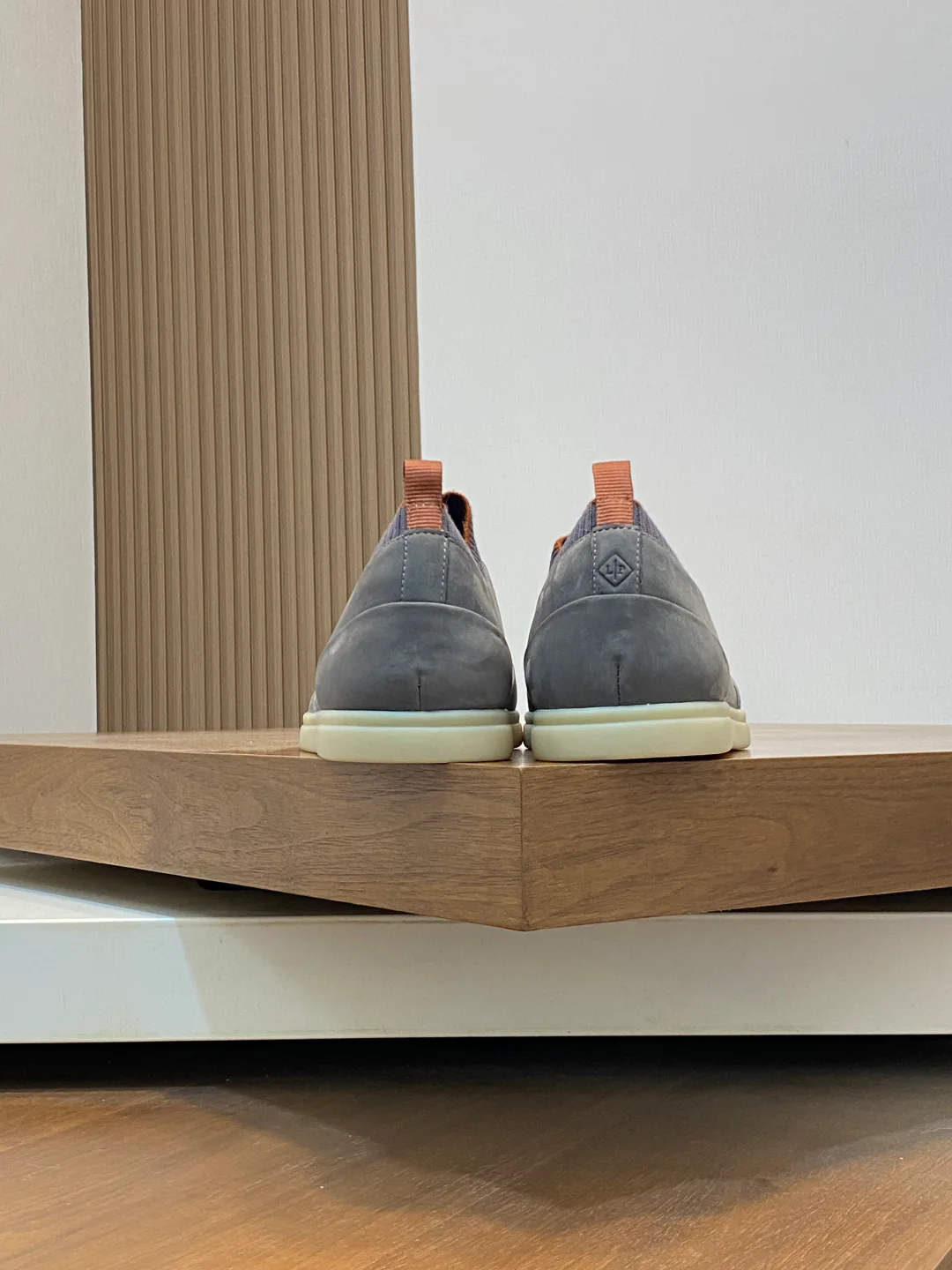 Men's Sneakers LORO PIANA 18078933