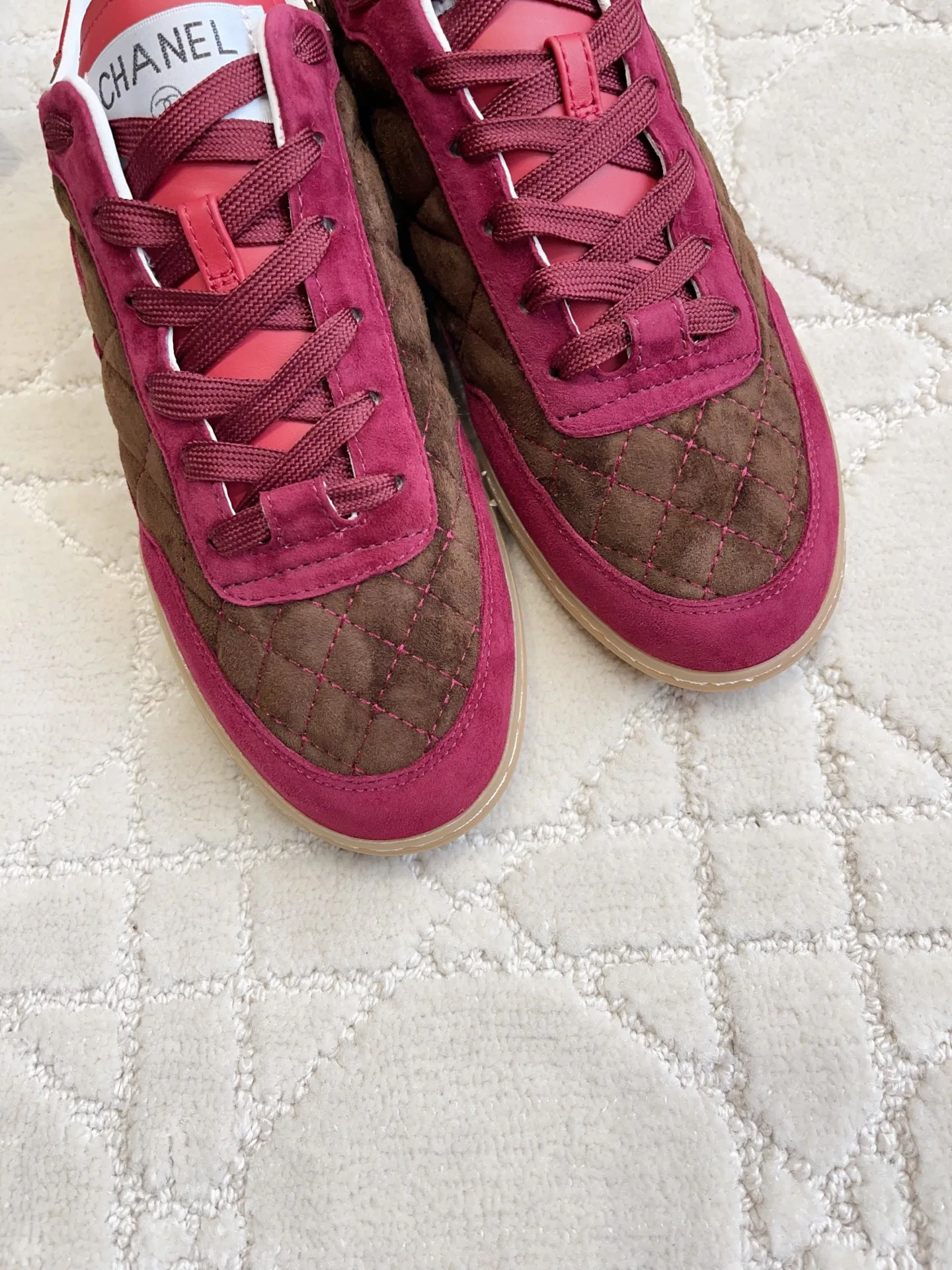 Women's Sneakers CHANEL 17936555