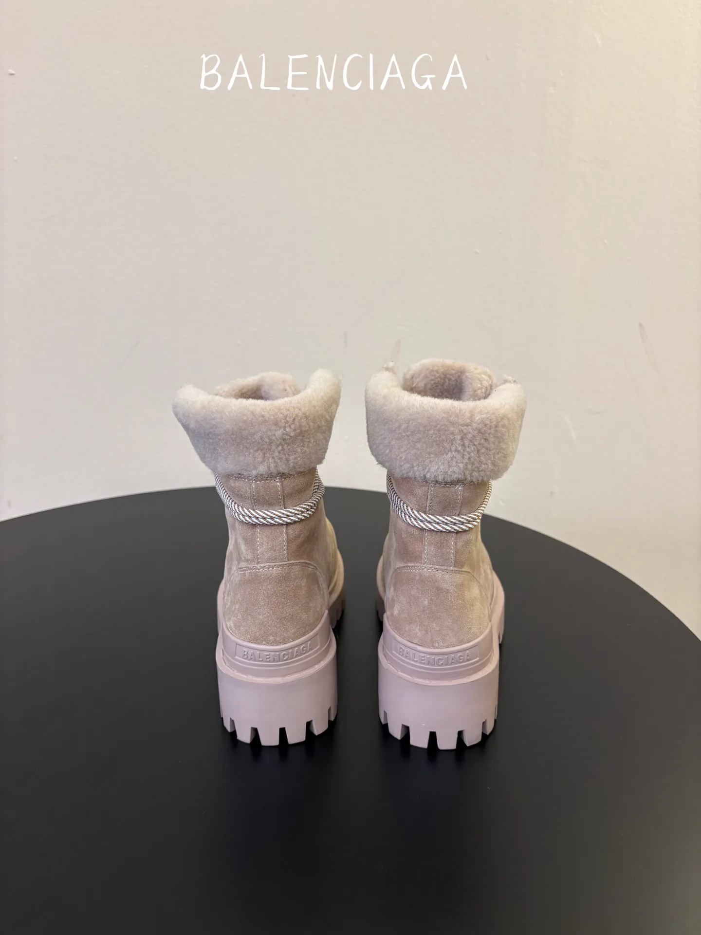 Ботинки Женские Balenciaga 18590346