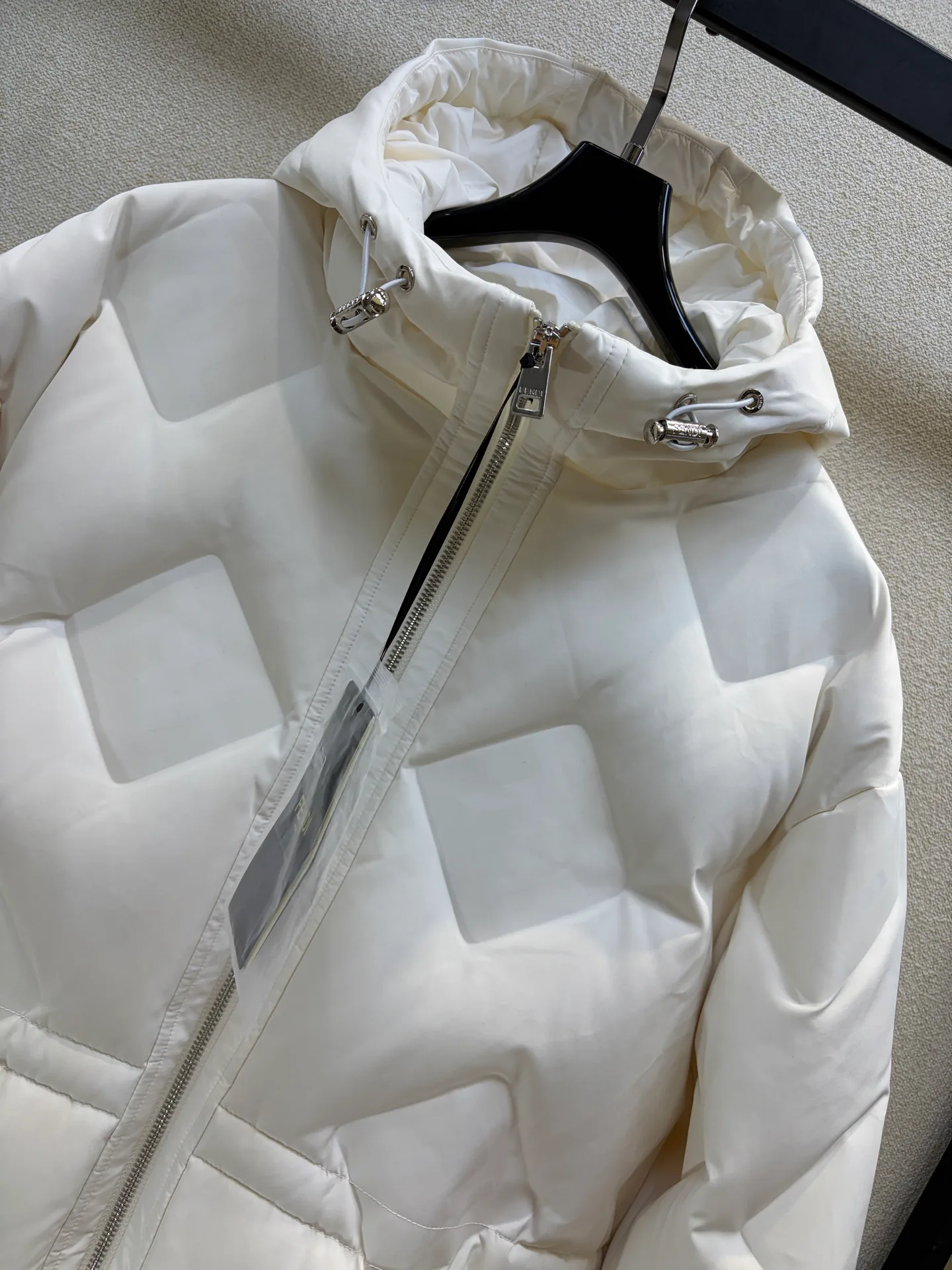Куртки И Пуховики Женские Fendi 18605868