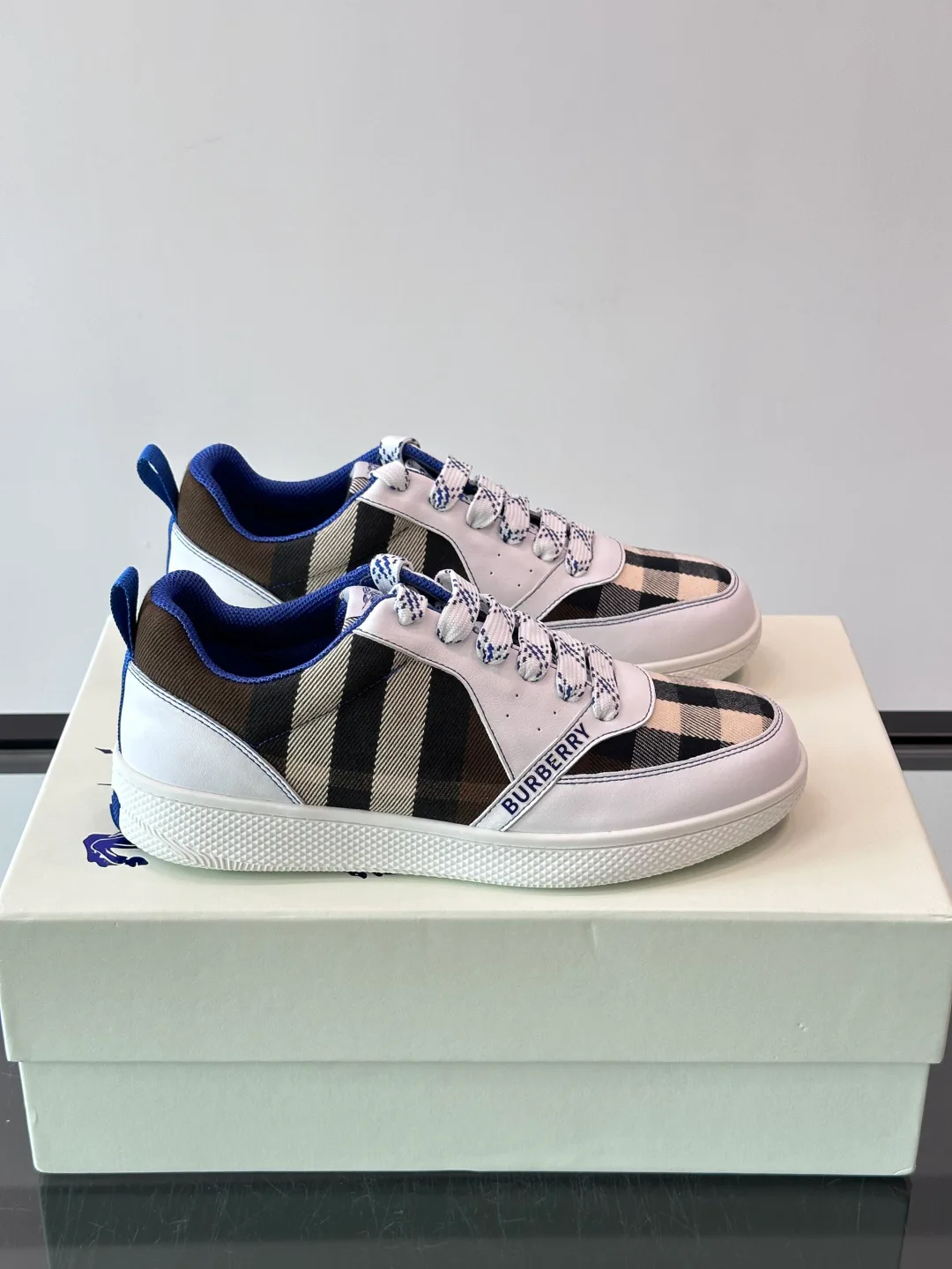 Men's Sneakers BURBERRY 18449434