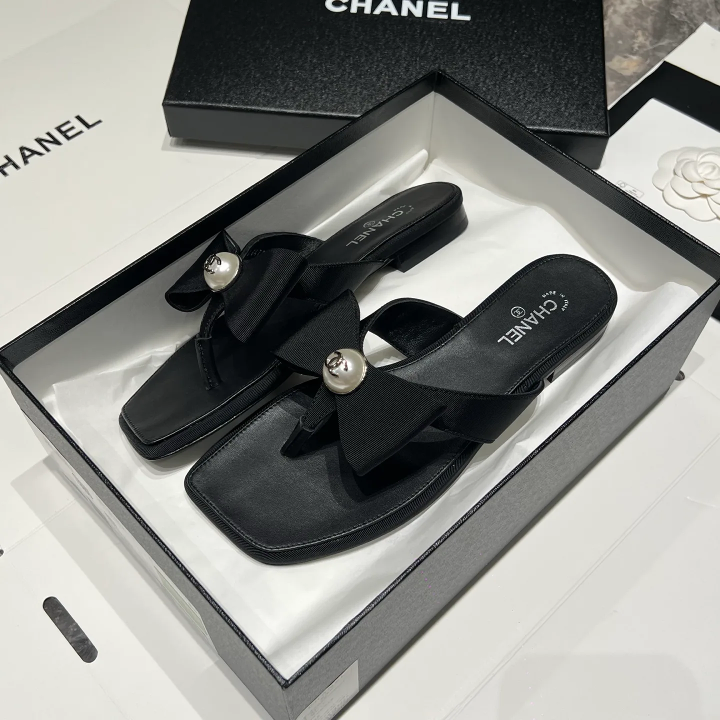 Women's Flip-Flops CHANEL 17693142