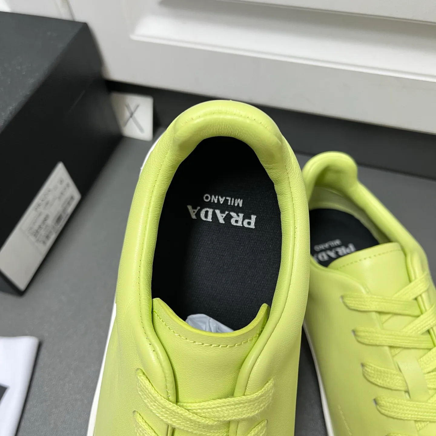 Men's Sneakers PRADA 16940091