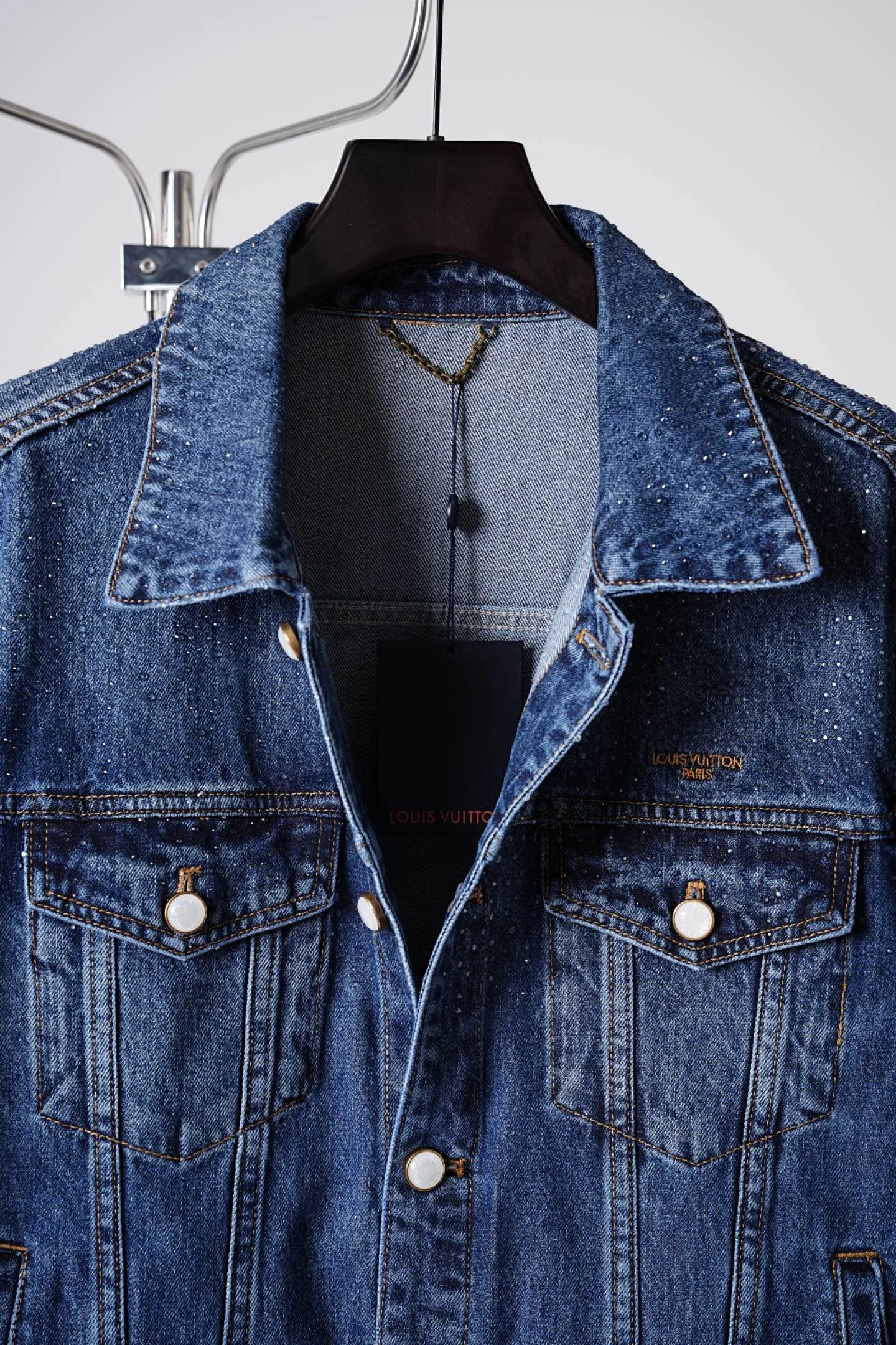 Men's Jackets And Down Jackets LOUIS VUITTON 18179072