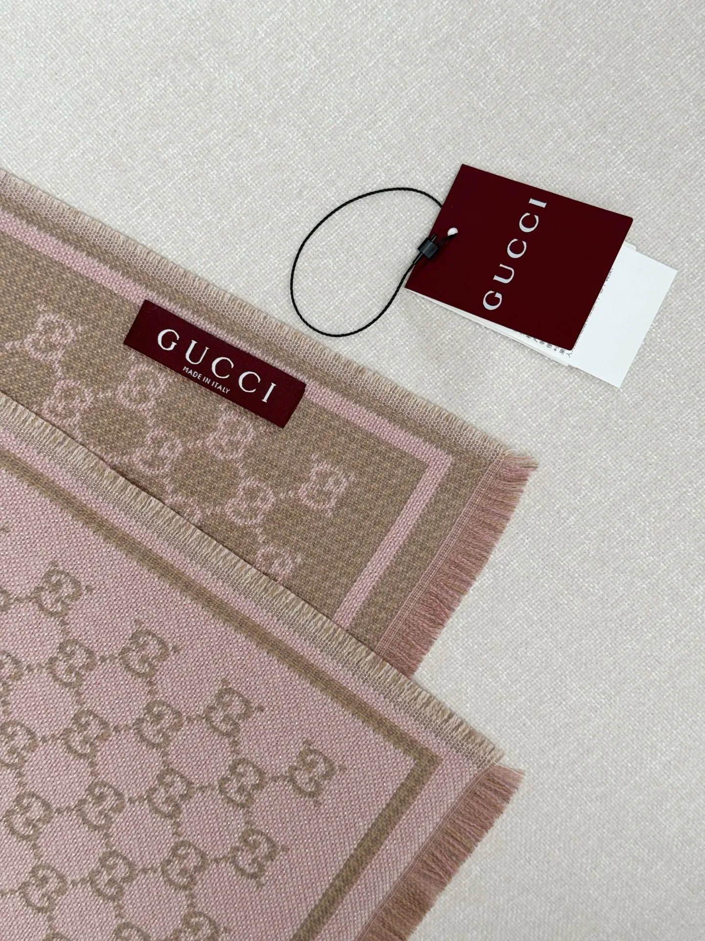 Scarves GUCCI 17992036