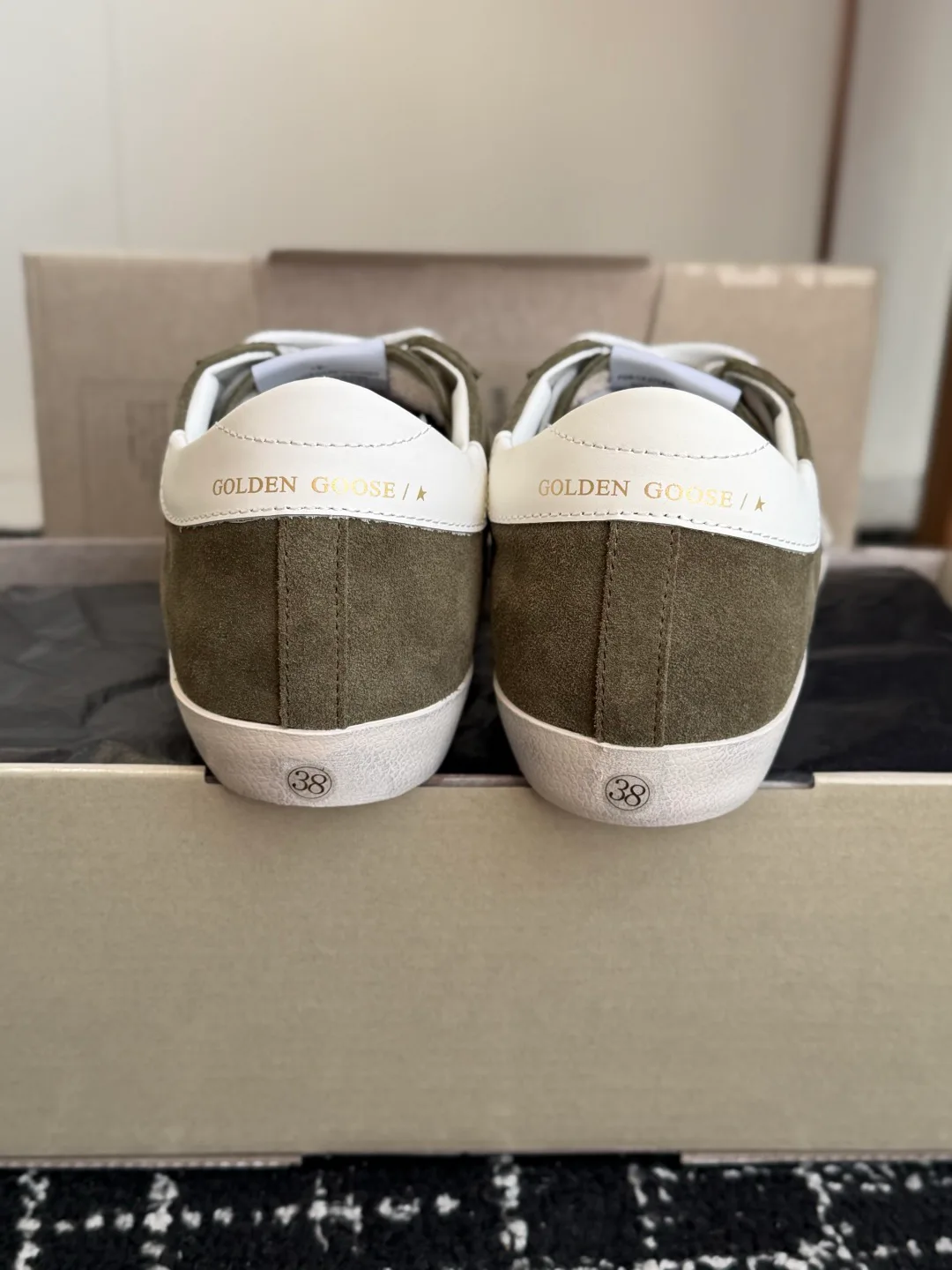Women's Sneakers GOLDEN GOOSE 18138830