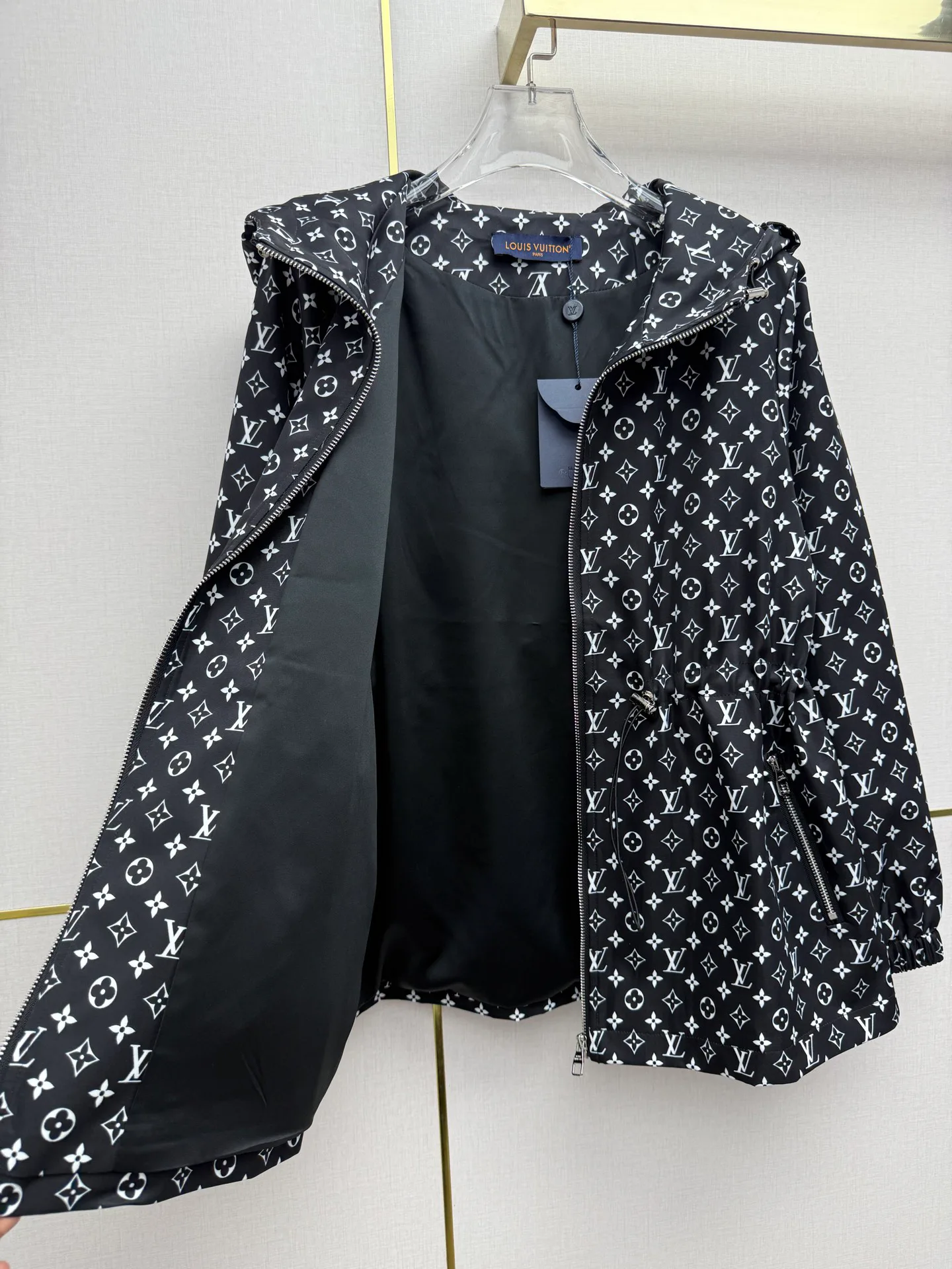 Women's Jackets And Down Jackets LOUIS VUITTON 18451105