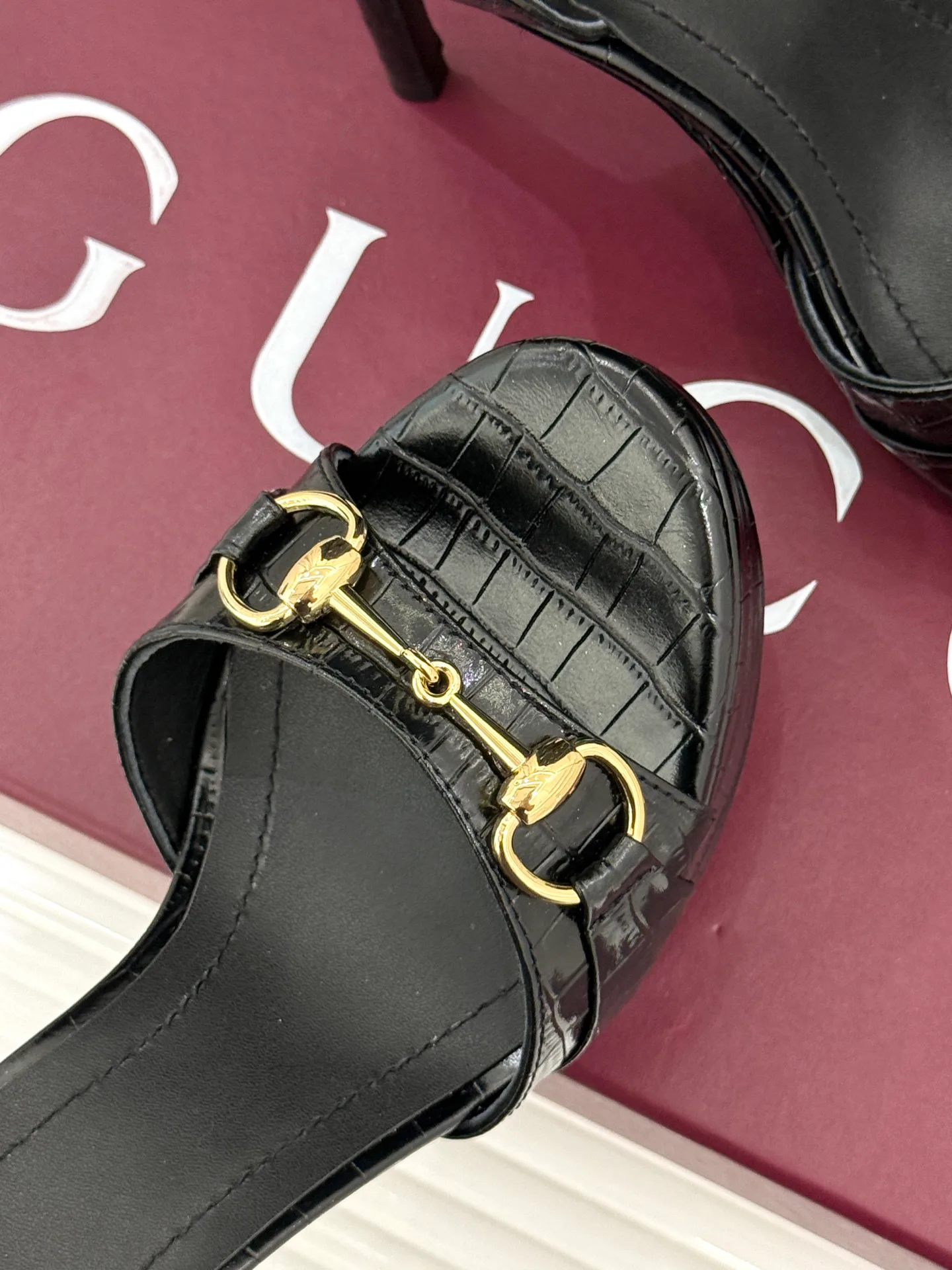 Women's Open-Toe Sandals GUCCI 17646532