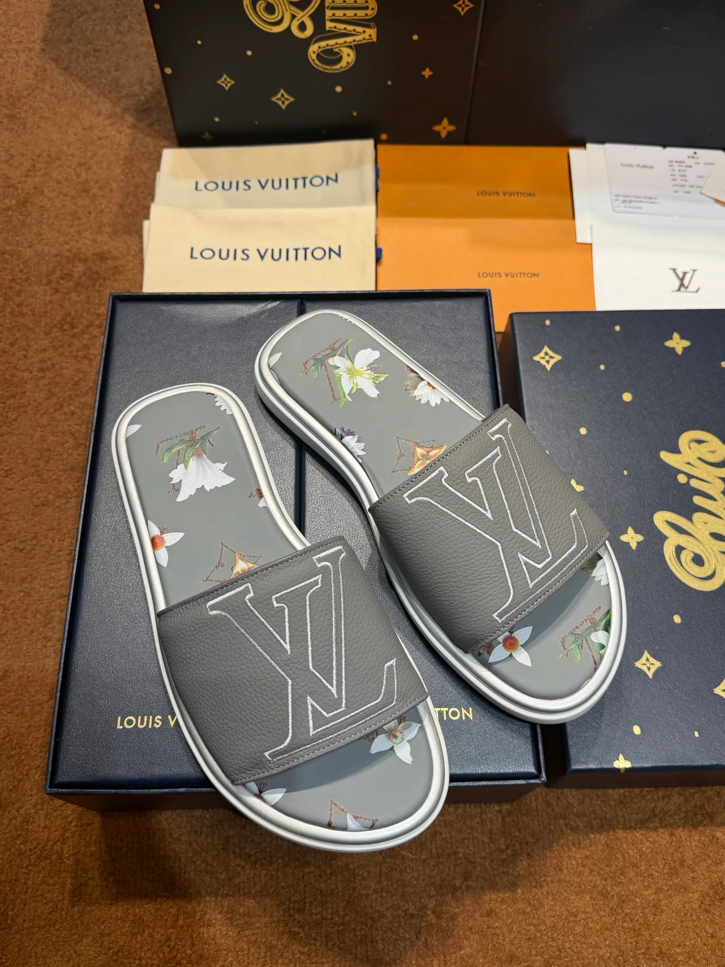 Women's Flip-Flops LOUIS VUITTON 17059505