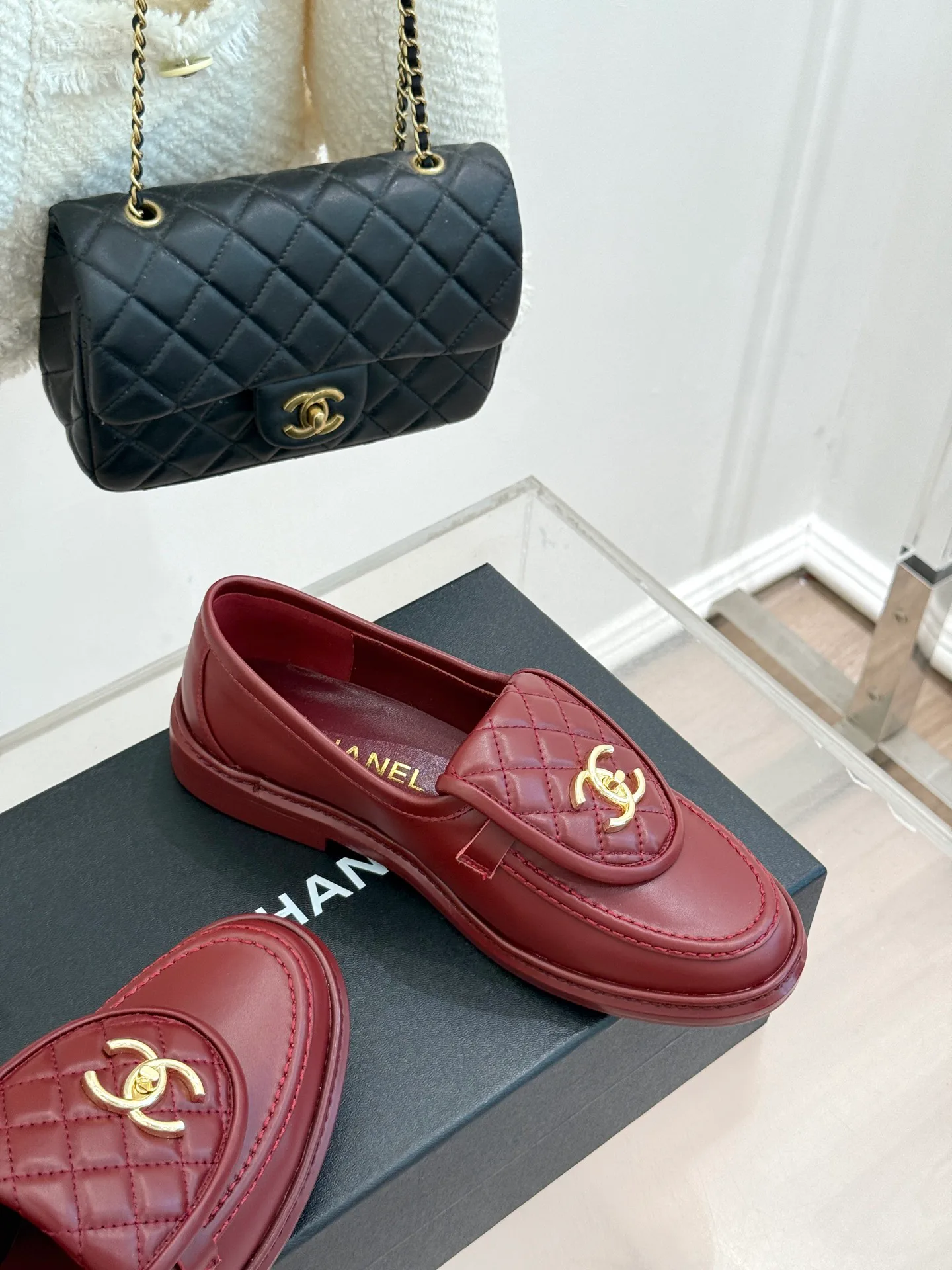 Women's Loafers And Moccasins CHANEL 17336074