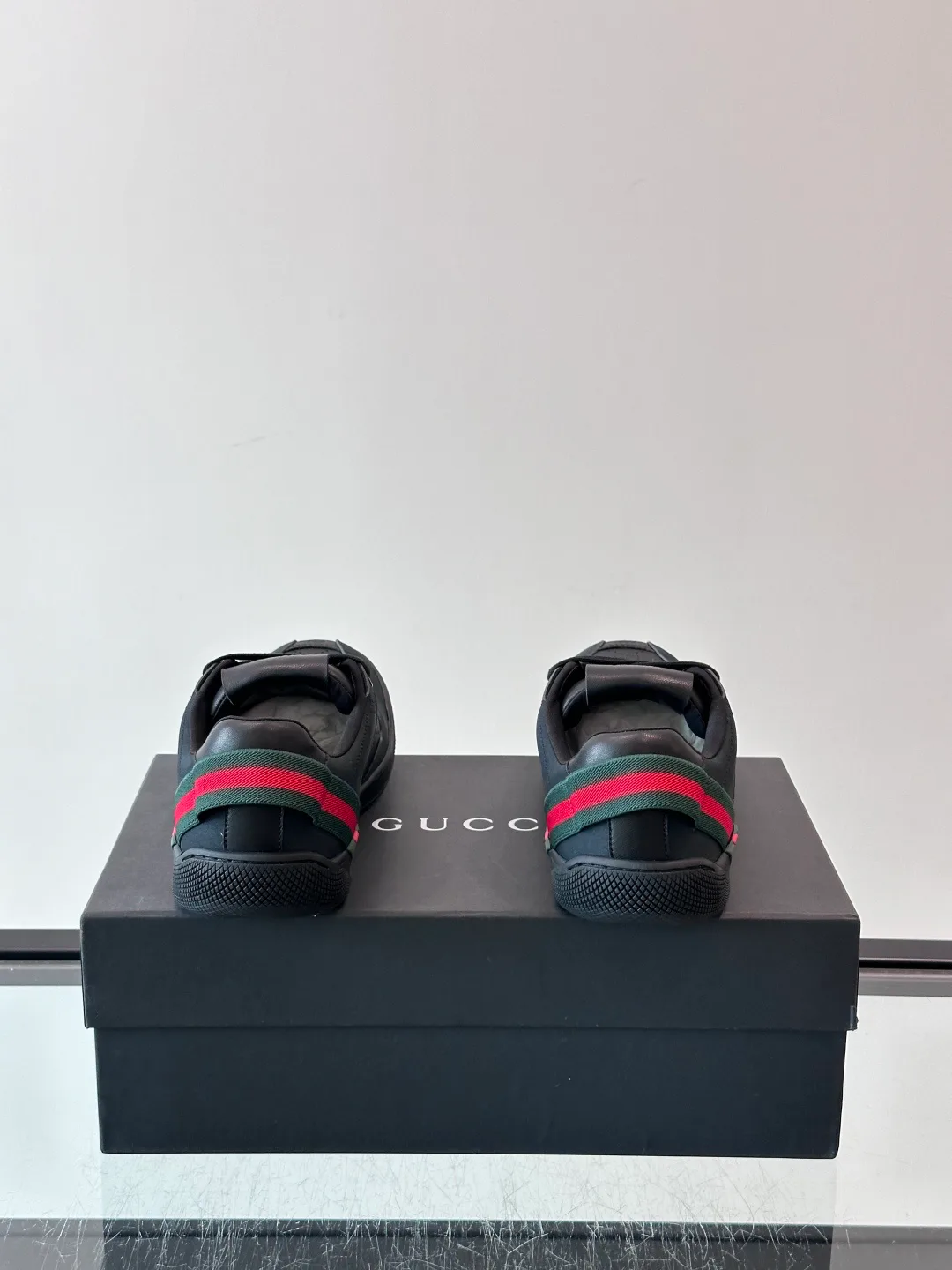 Women's Sneakers GUCCI 18449398