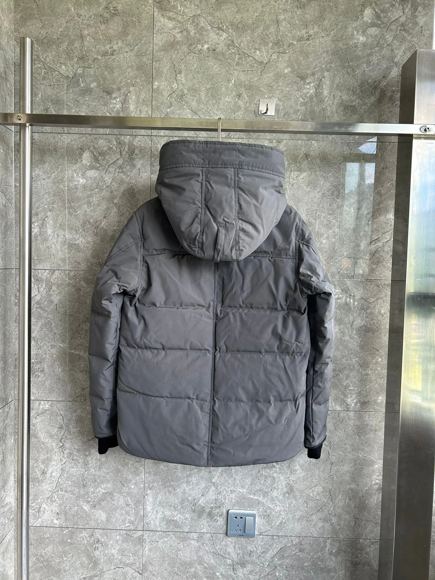 Women's Jackets And Down Jackets CANADA GOOSE 18111611