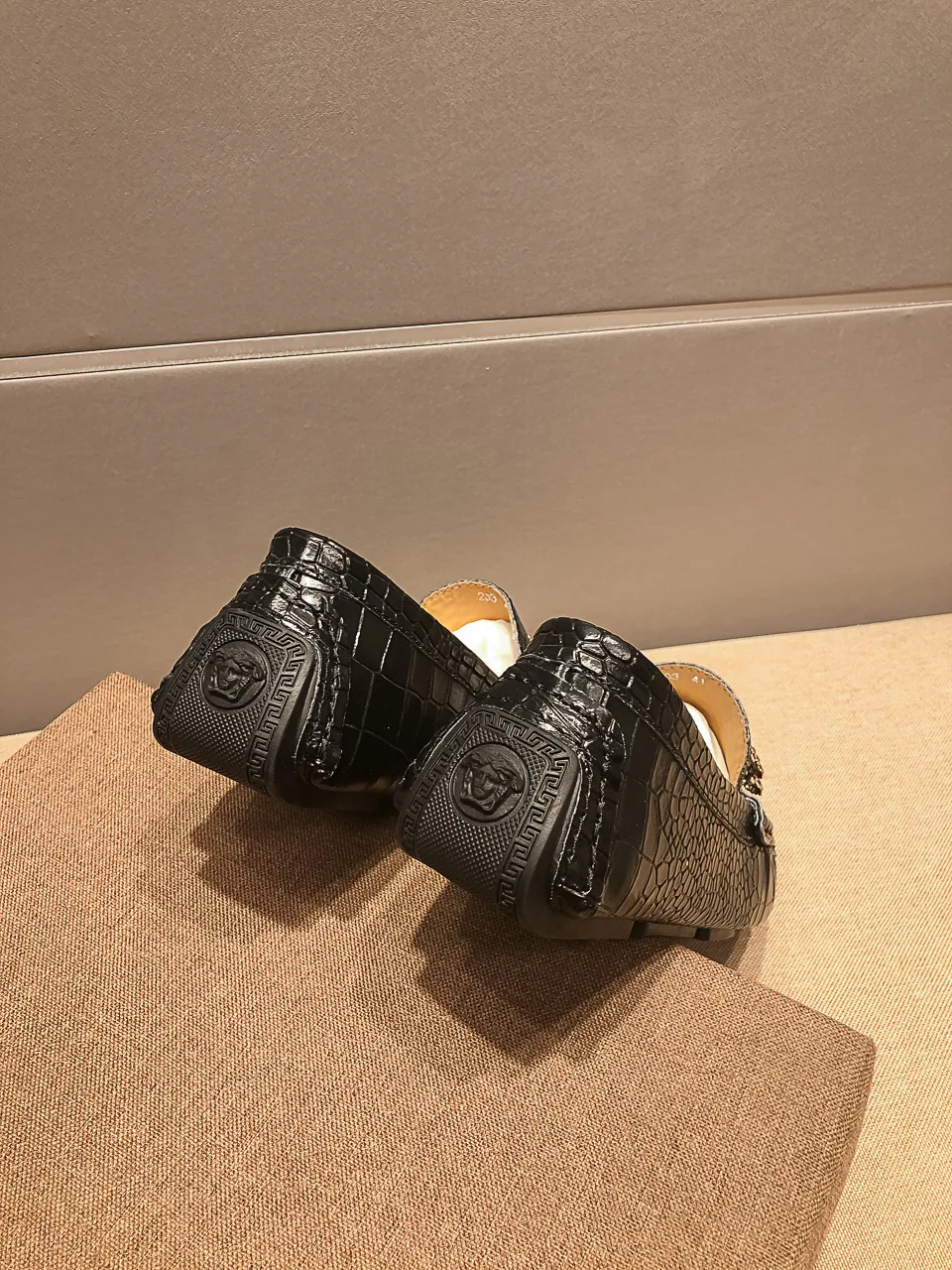 Men's Loafers And Dress Shoes VERSACE 18247707