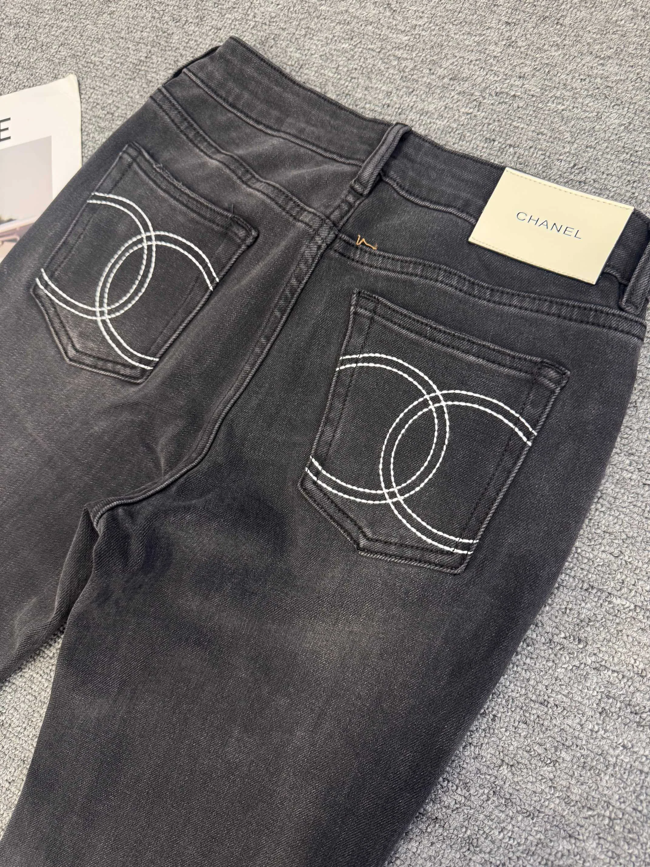 Women's Jeans CHANEL 18031979
