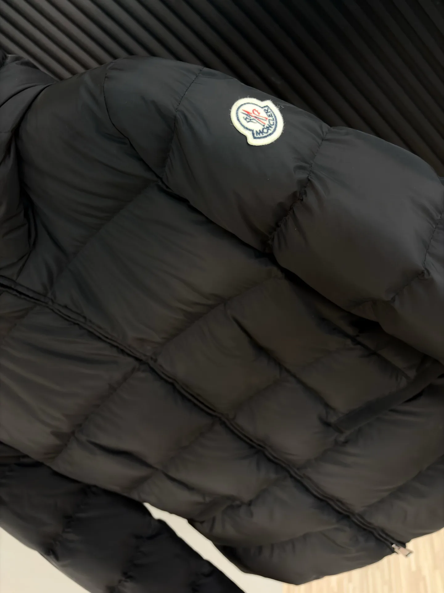 Women's Jackets And Down Jackets MONCLER 18188678