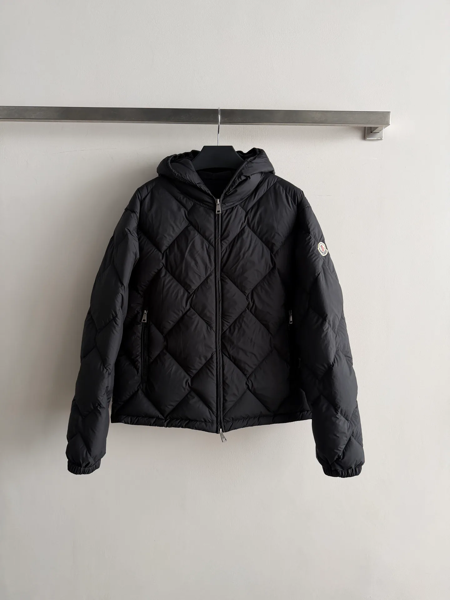 Women's Jackets And Down Jackets MONCLER 19541090