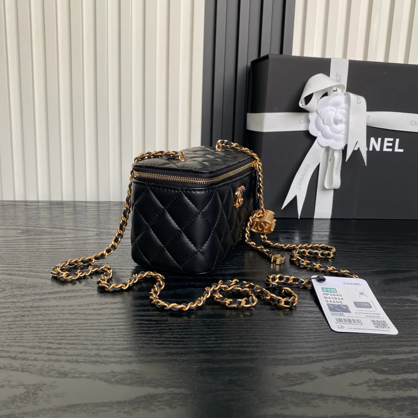 Women's Classic Handbags CHANEL 17364585