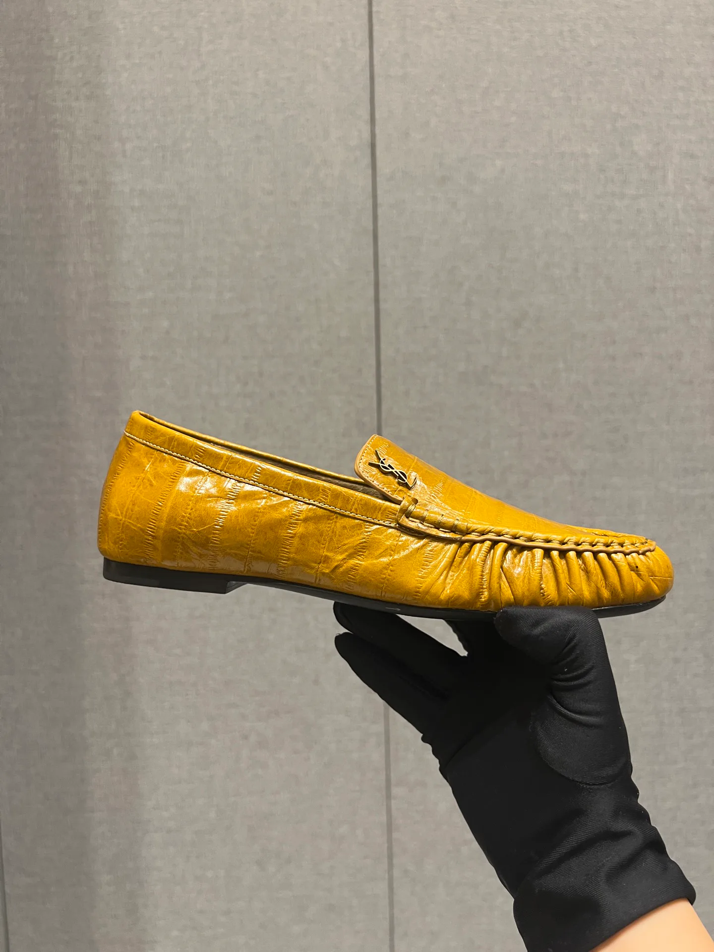 Women's Loafers And Moccasins SAINT LAURENT 17897594