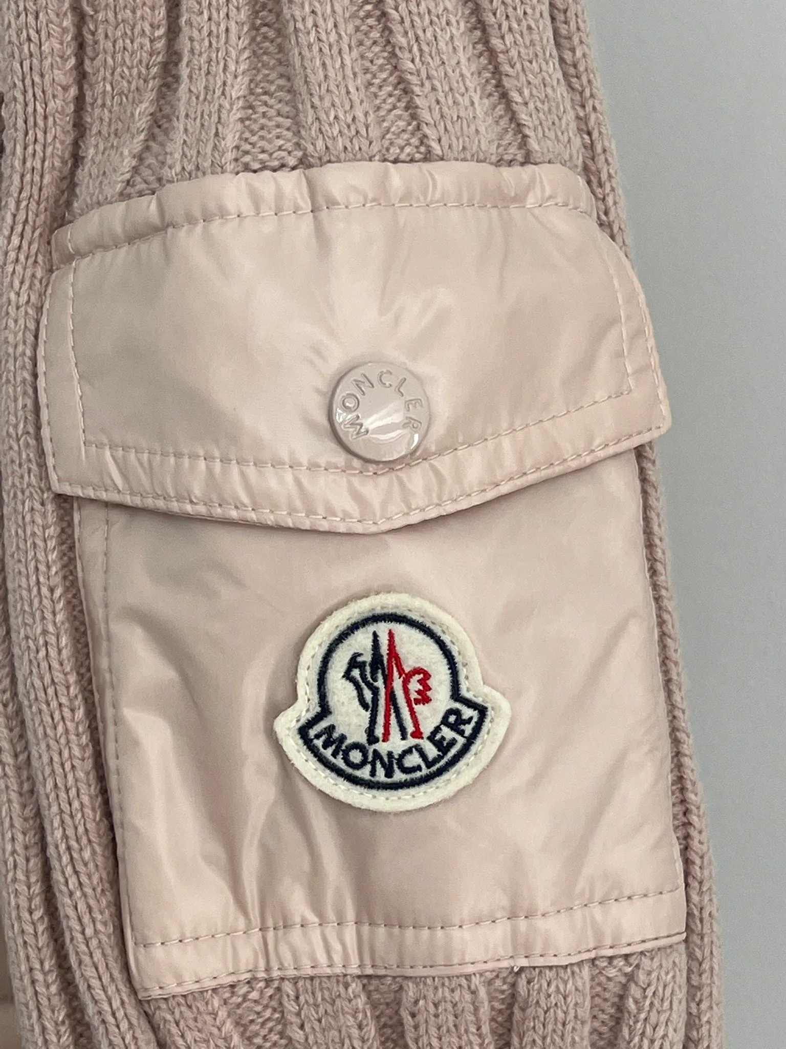 Women's Jackets And Down Jackets MONCLER 18416275