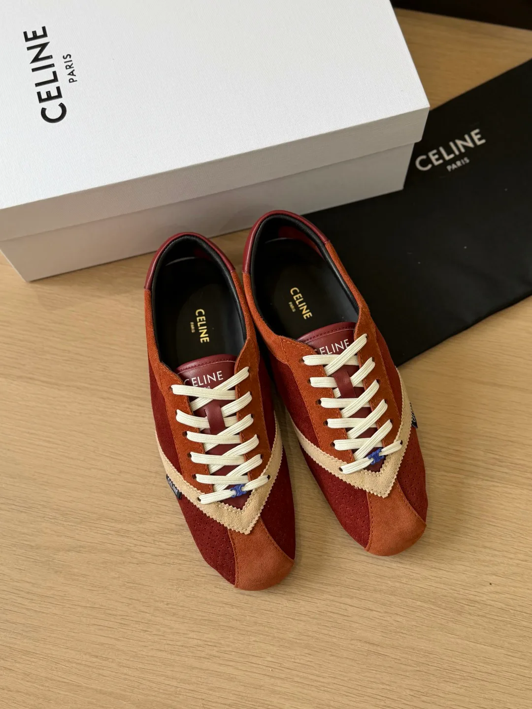 Women's Sneakers CELINE 18224055