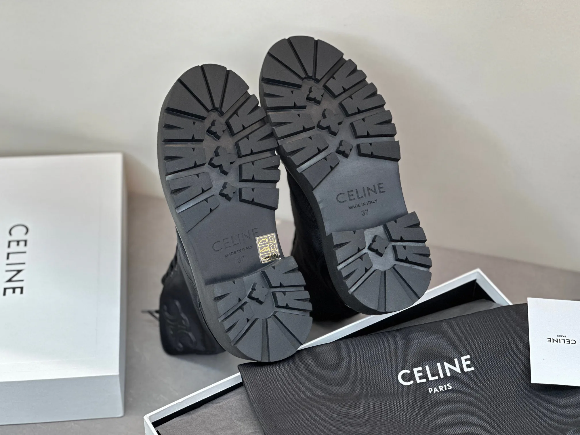 Women's Ankle Boots CELINE 17900209