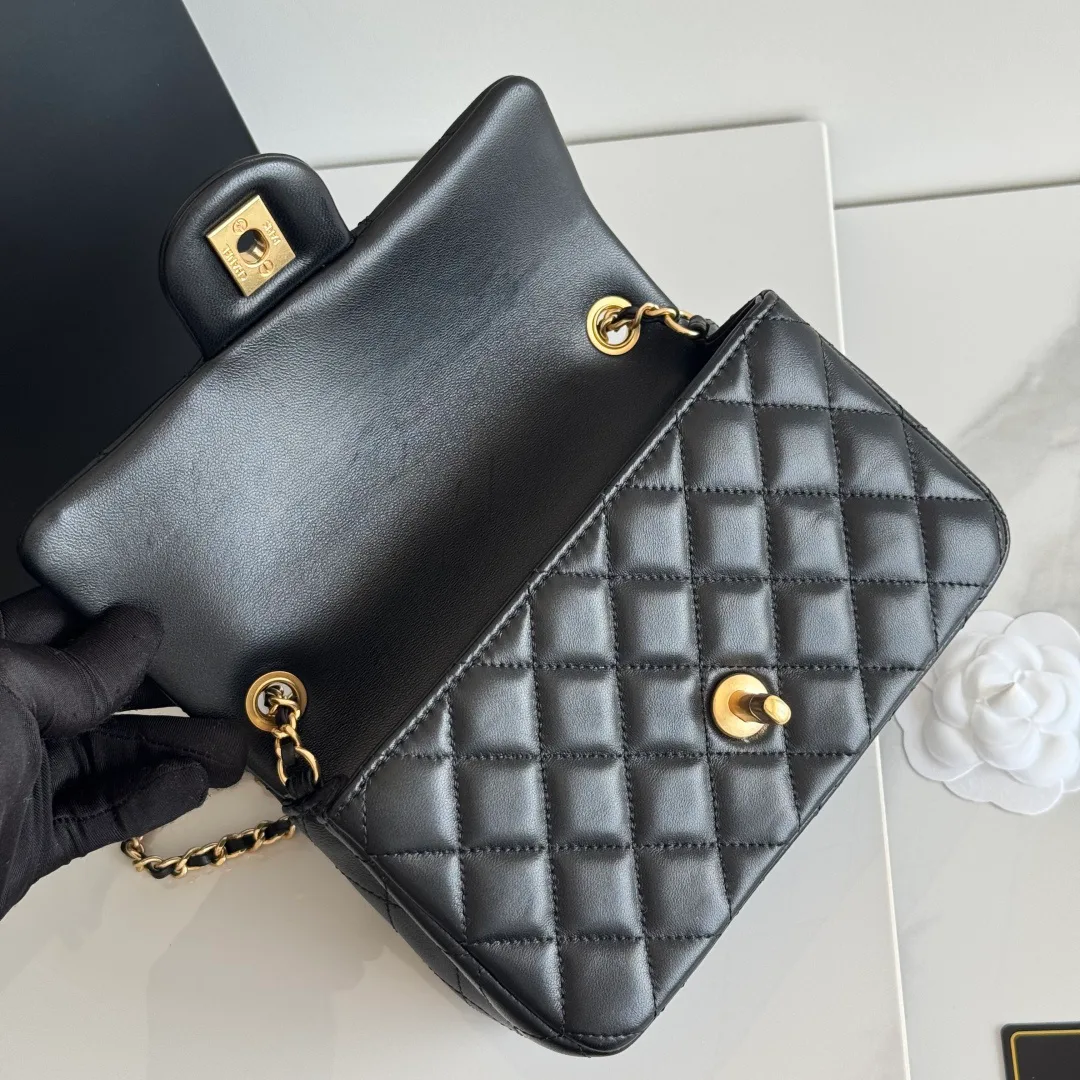 Women's Classic Handbags CHANEL 17827590