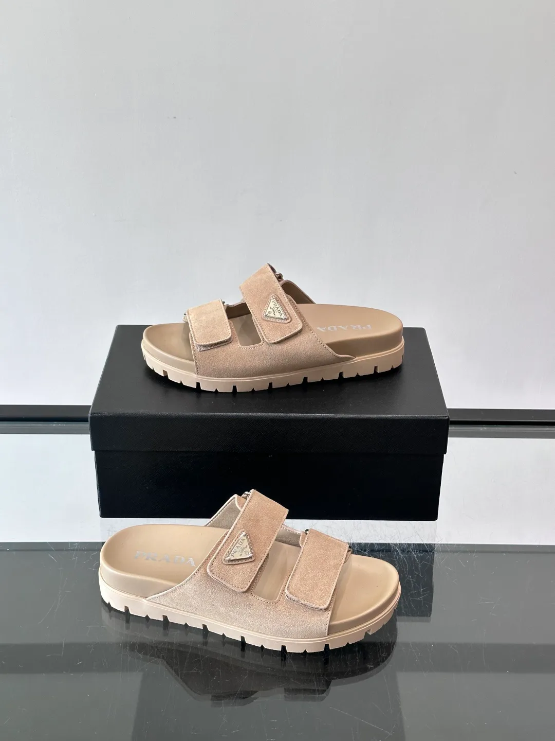 Women's Flip-Flops PRADA 17689185
