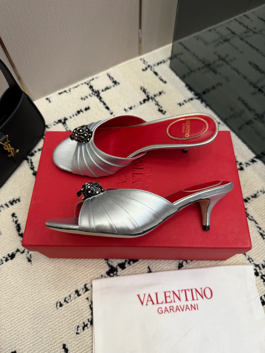 Women's Open-Toe Sandals VALENTINO 18049038
