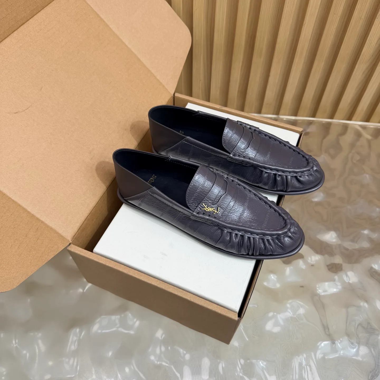 Women's Loafers And Moccasins SAINT LAURENT 18062358