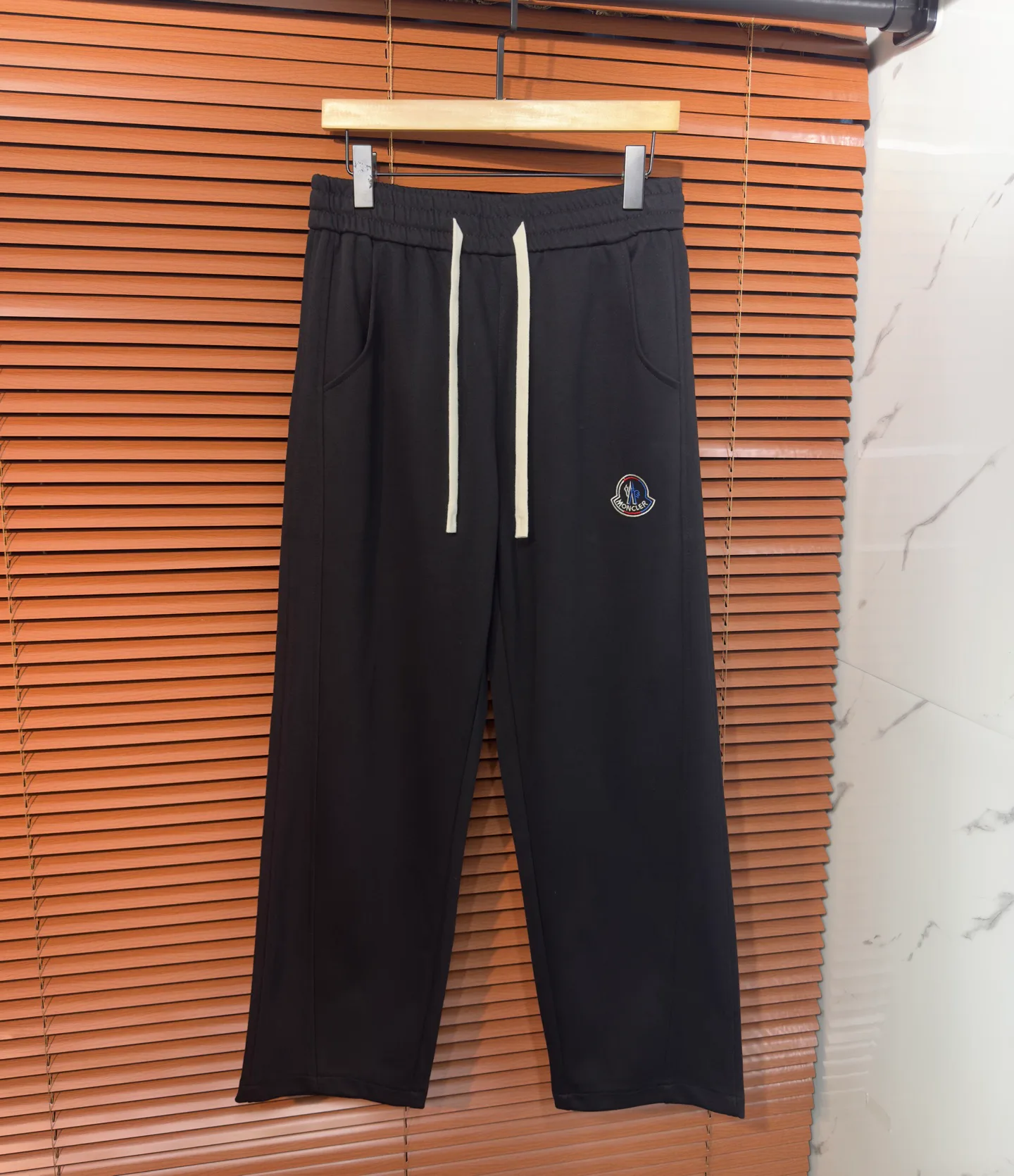 Men's Trousers MONCLER 18098312