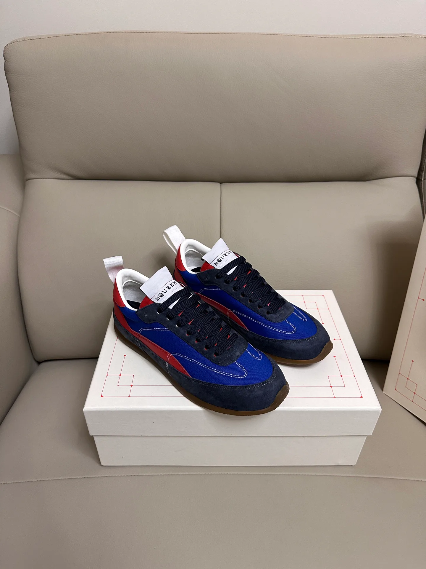 Кроссовки Женские Alexander Mcqueen 18616750