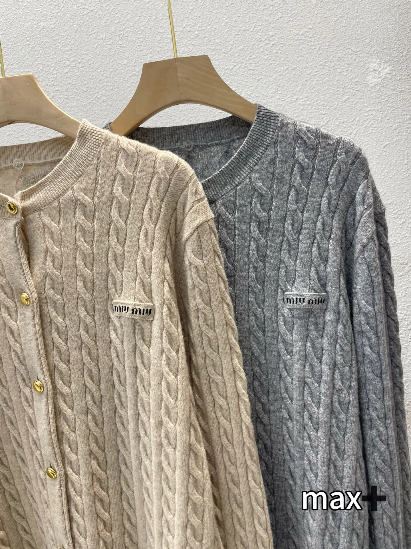 Women's Jumpers And Sweaters MIU MIU 18106676