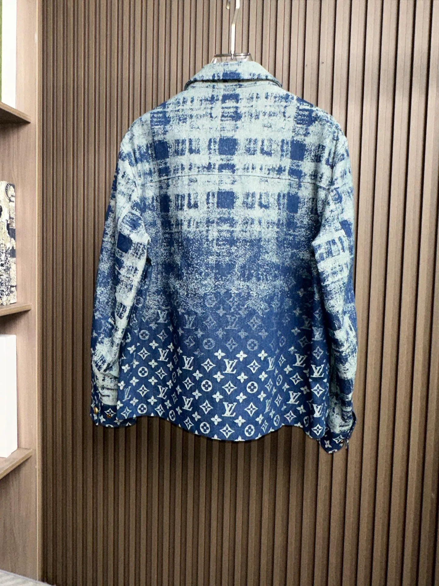 Men's Jackets And Down Jackets LOUIS VUITTON 18109844