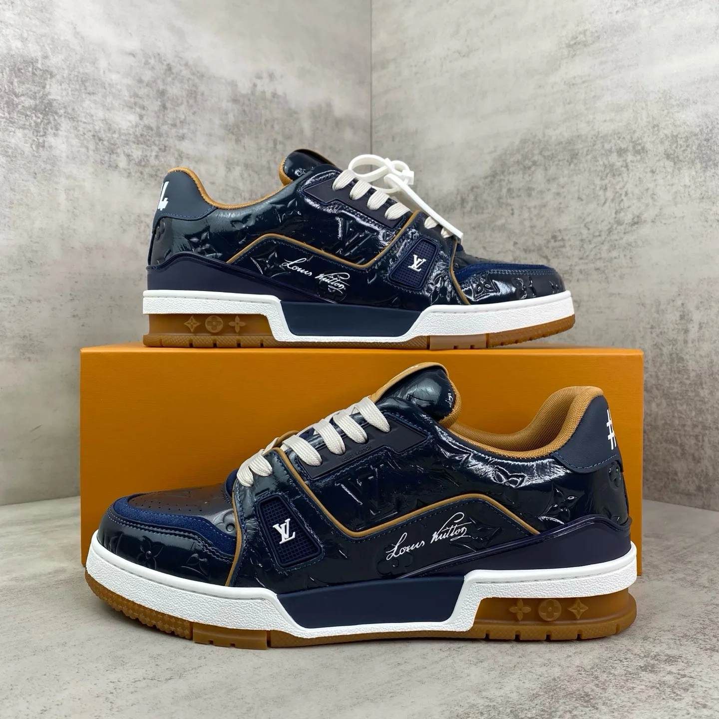 Women's Sneakers LOUIS VUITTON 17961749
