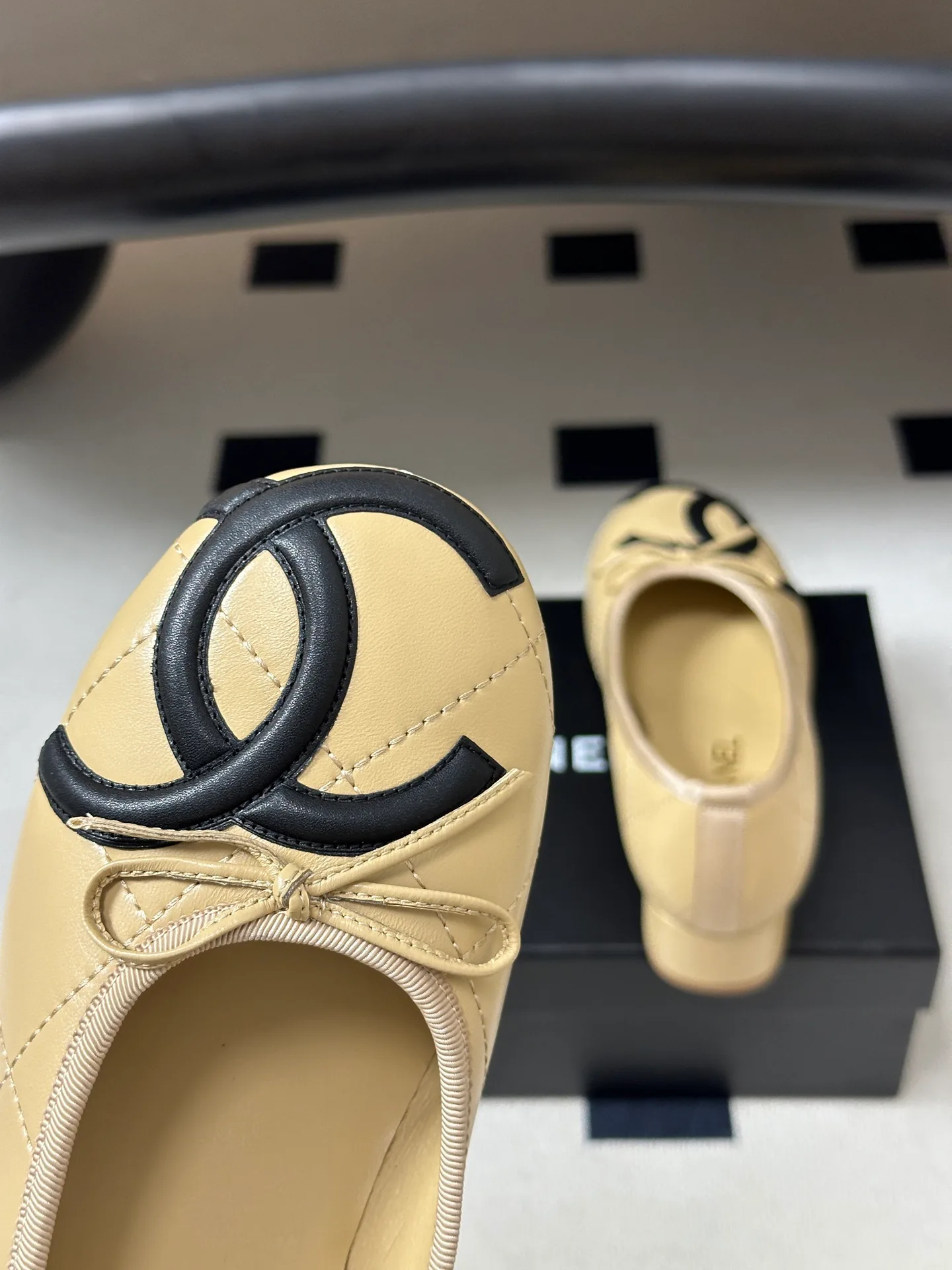 Women's Ballet Flats CHANEL 17889642
