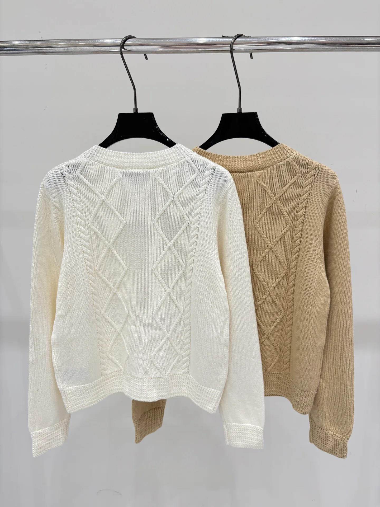 Women's Jumpers And Sweaters VALENTINO 18540330