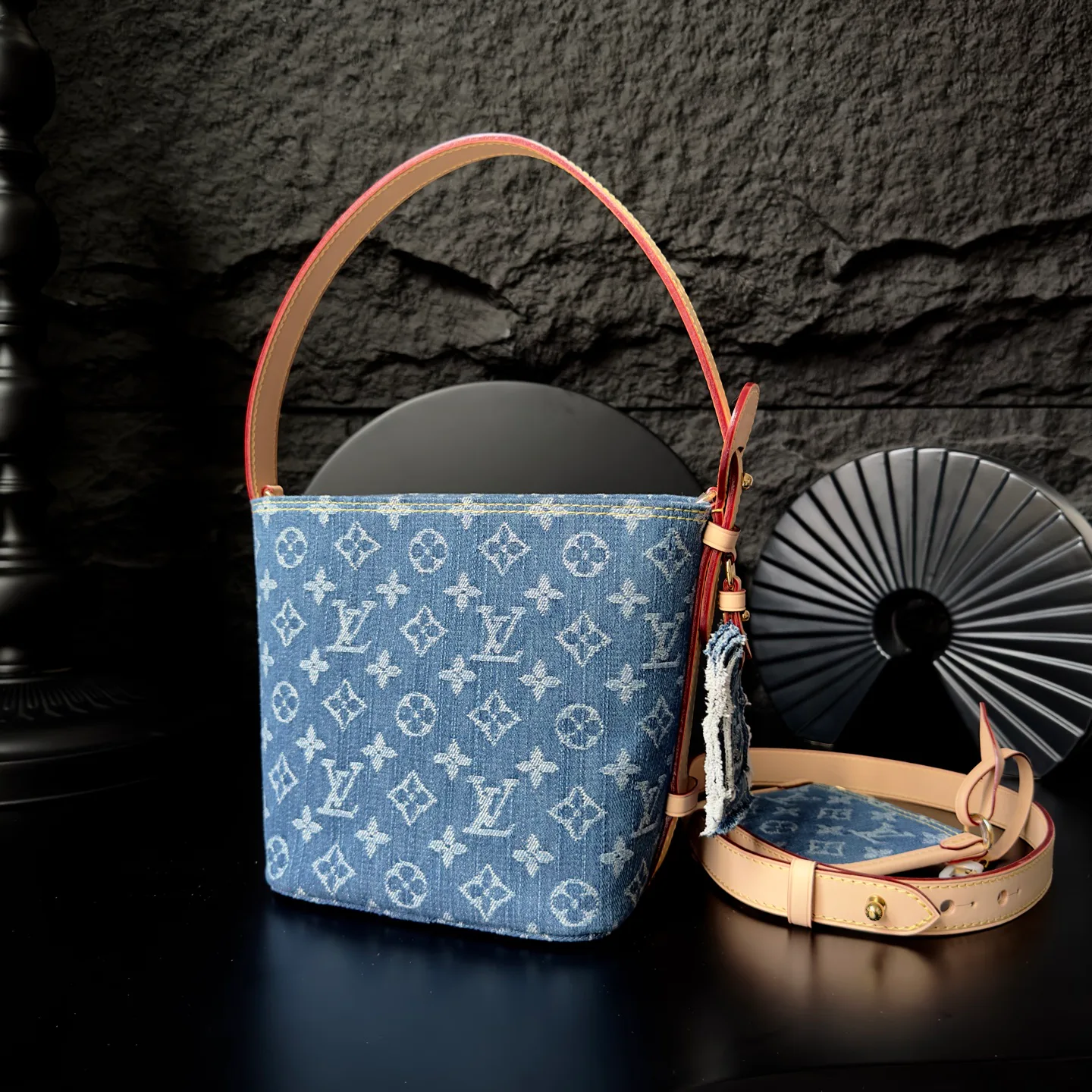 Women's Classic Handbags LOUIS VUITTON 16830635