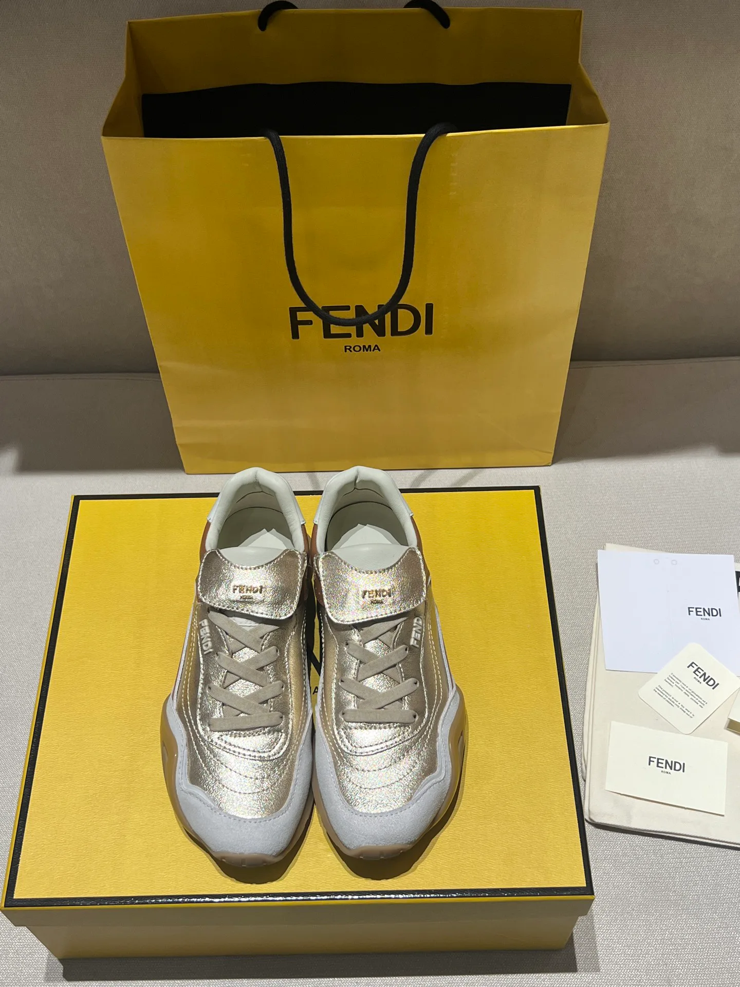 Women's Sneakers FENDI 18020722