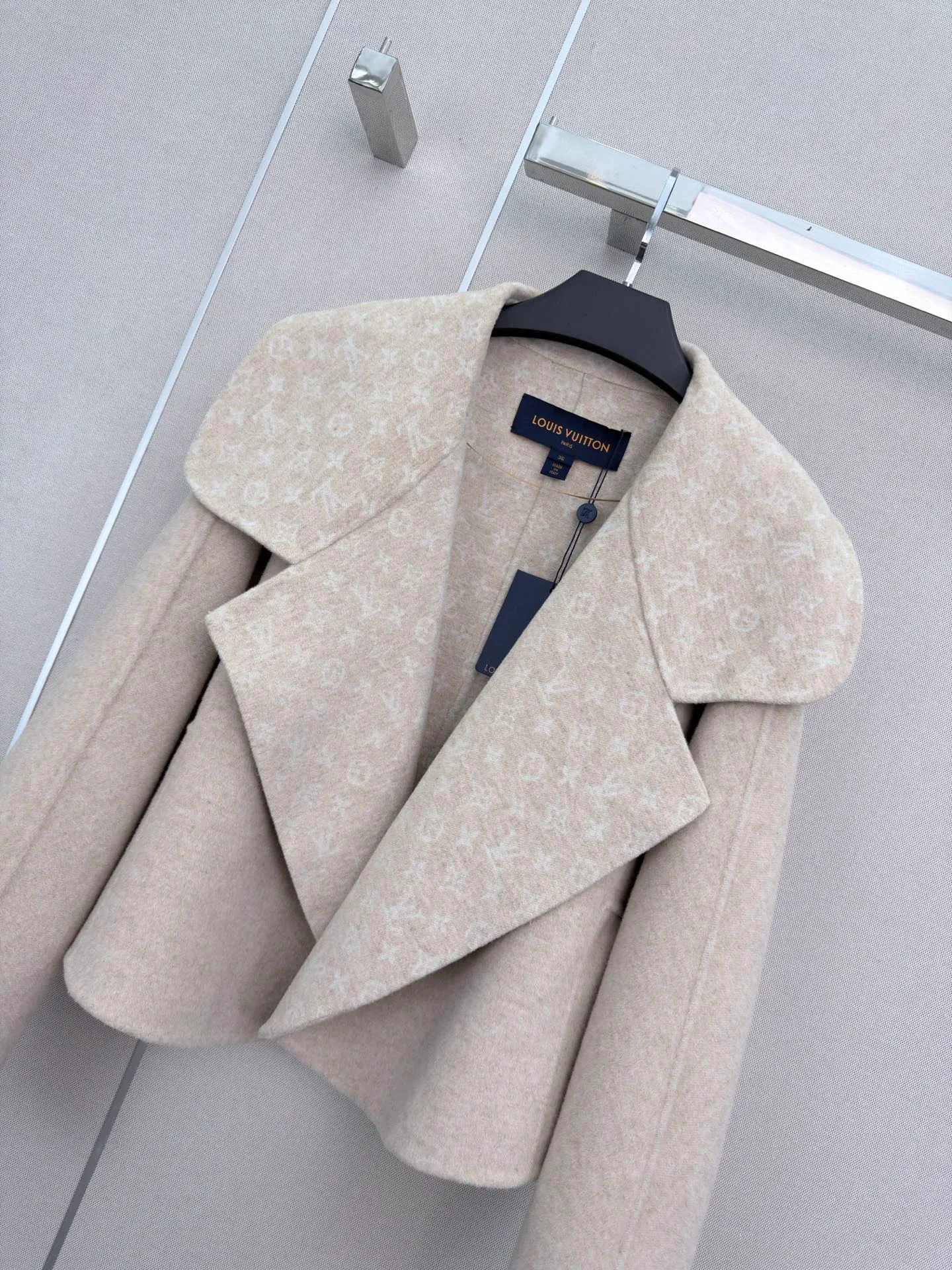 Women's Coats LOUIS VUITTON 18506406