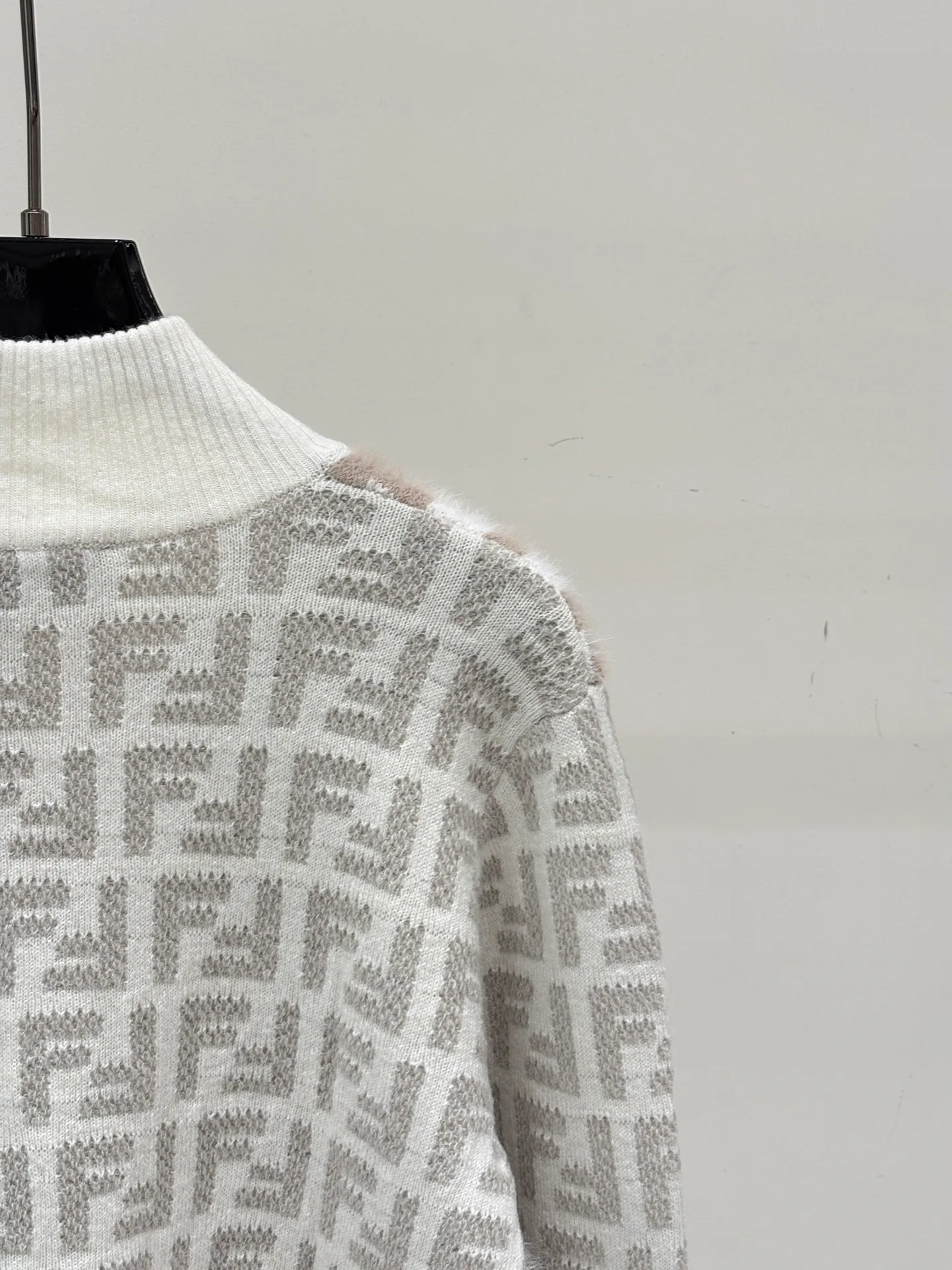 Women's Jumpers And Sweaters FENDI 18032682