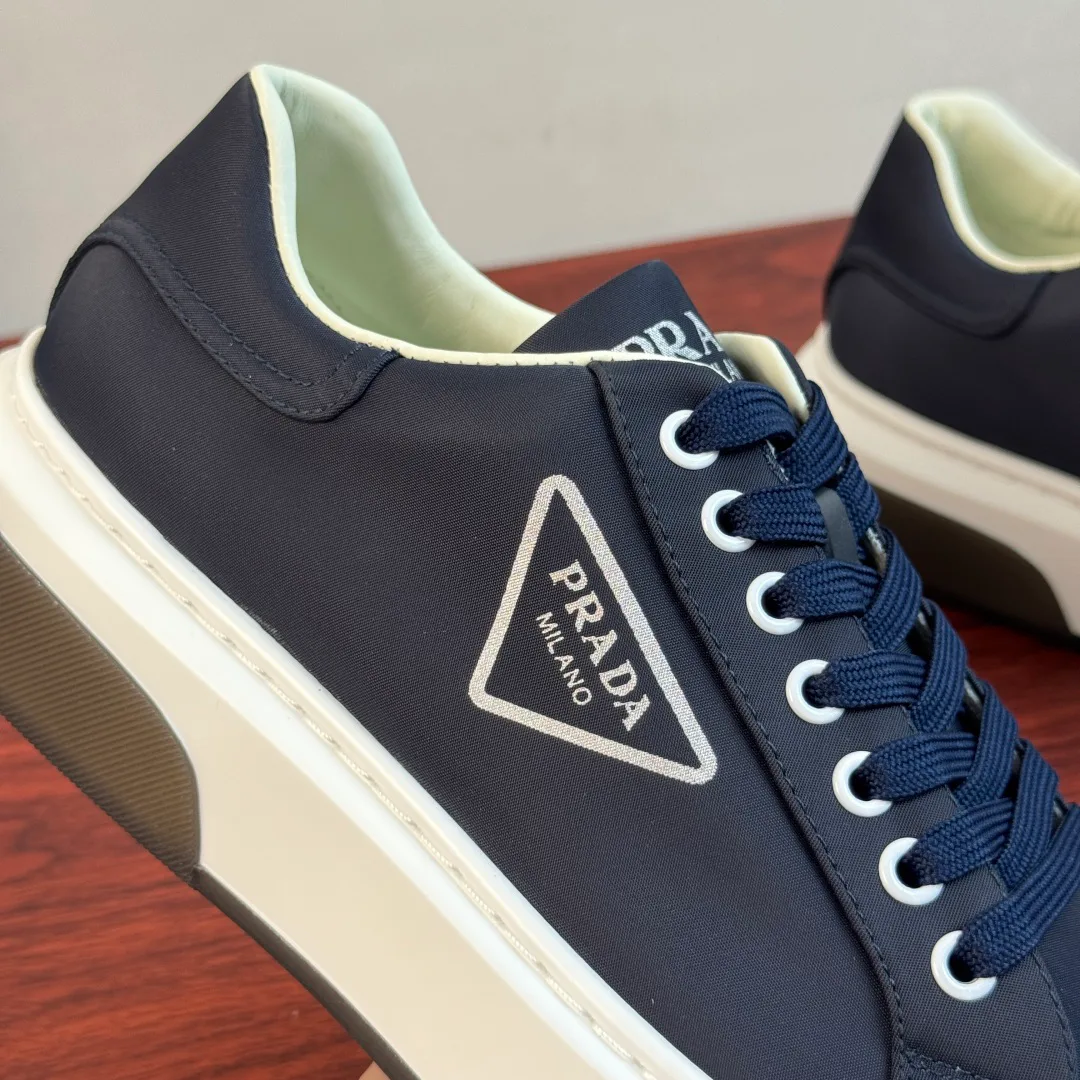 Men's Sneakers PRADA 16935016