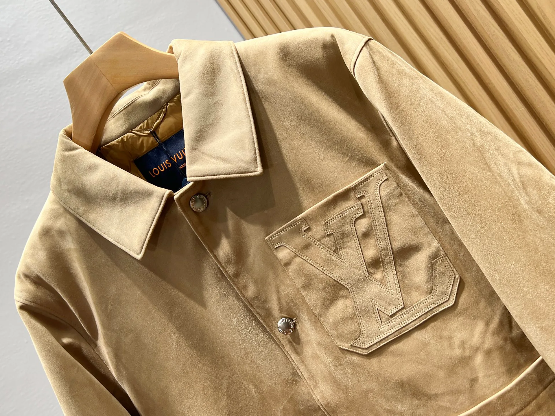 Men's Jackets And Down Jackets LOUIS VUITTON 18084603