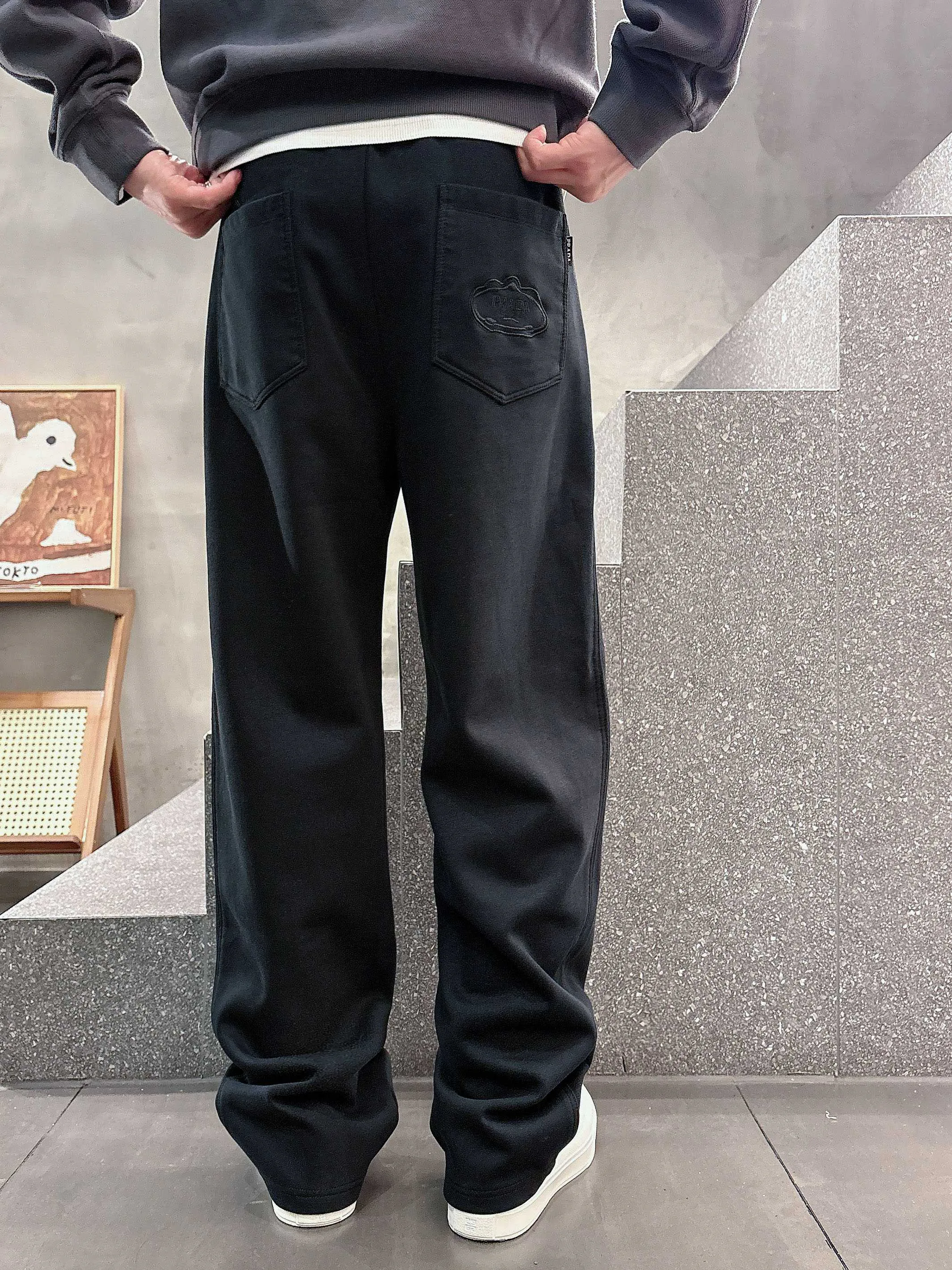 Men's Trousers PRADA 18368700