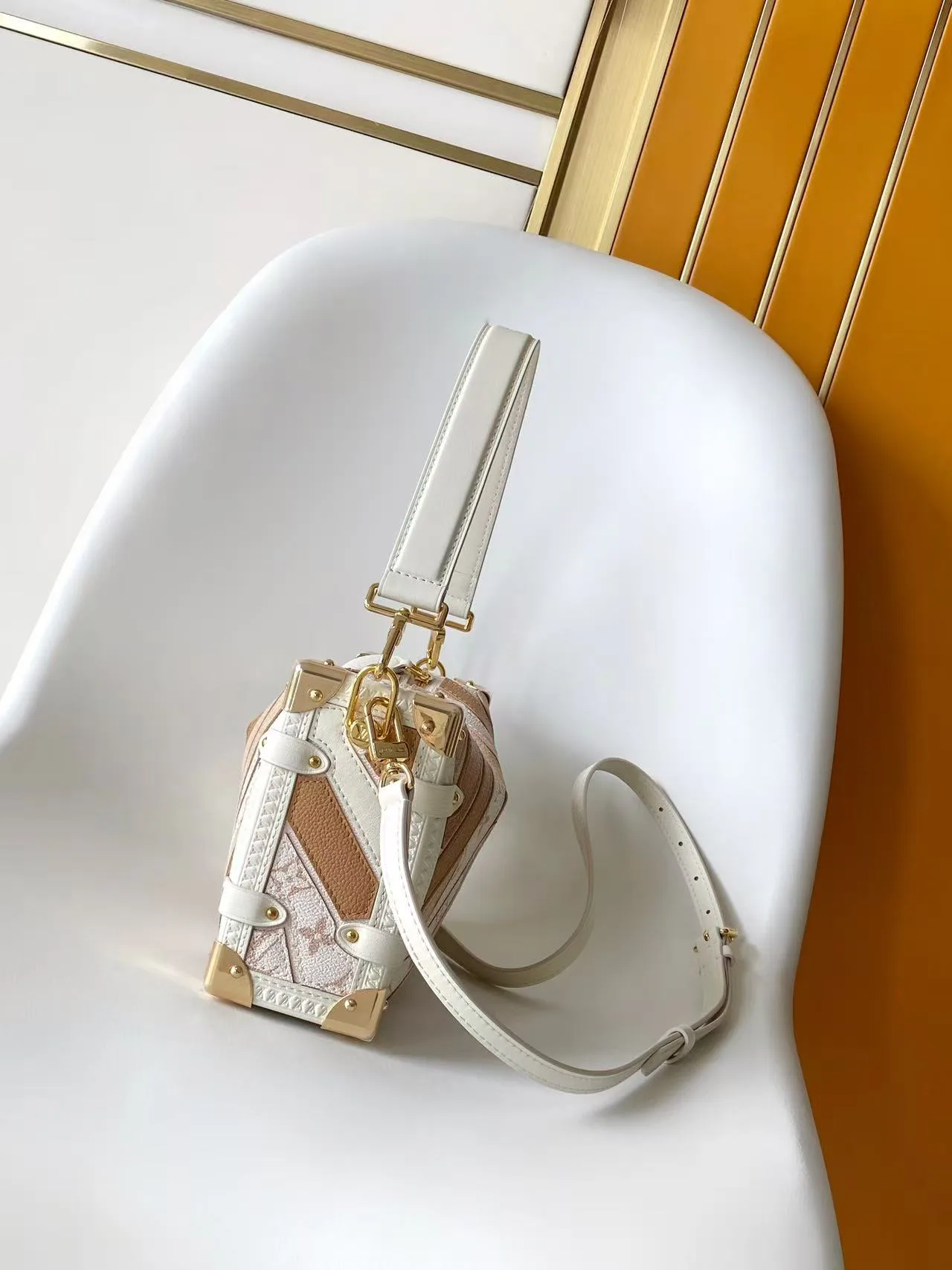 Women's Classic Handbags LOUIS VUITTON 17796569